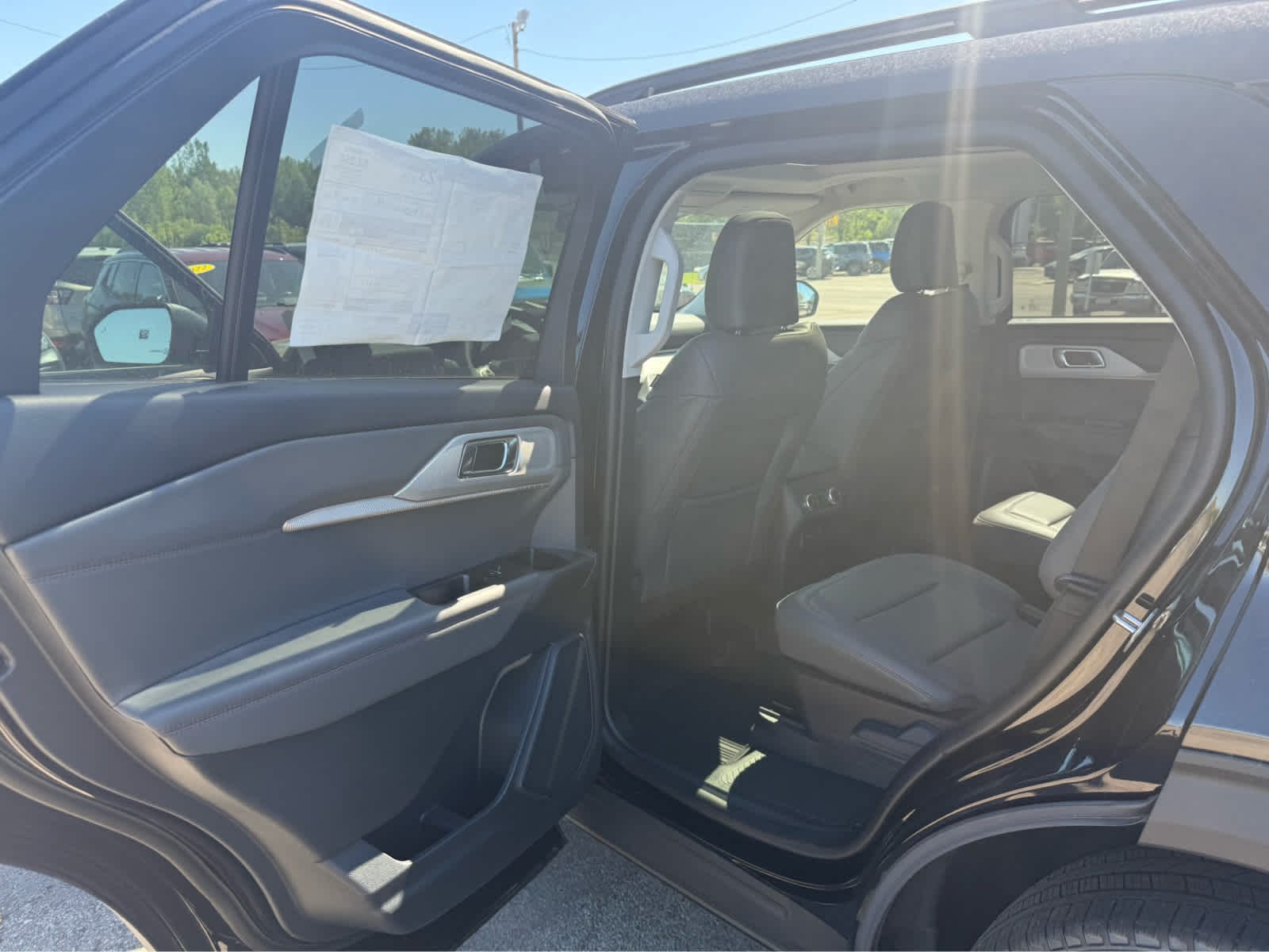 2026 Ford Explorer Active w/200A Pkg - Agate Black Metallic exterior view 18