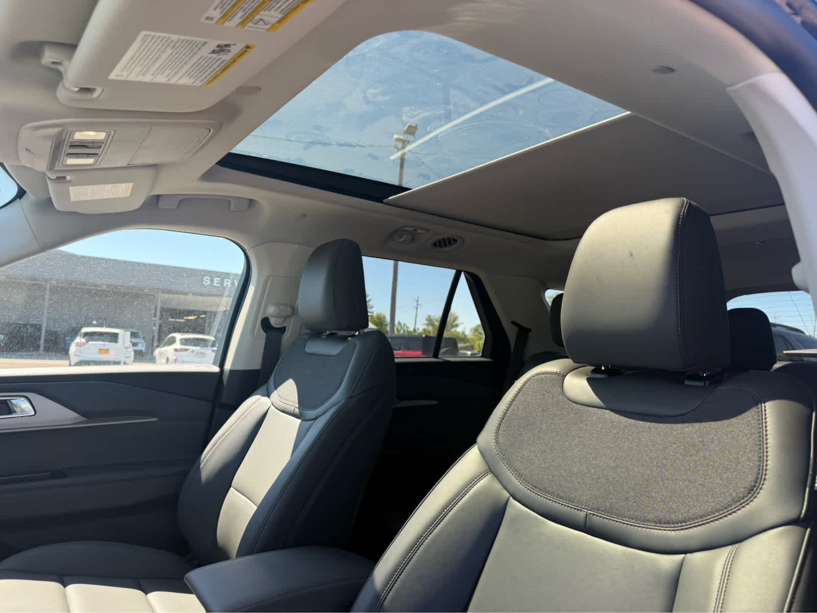 2026 Ford Explorer Active w/200A Pkg - Agate Black Metallic exterior view 17
