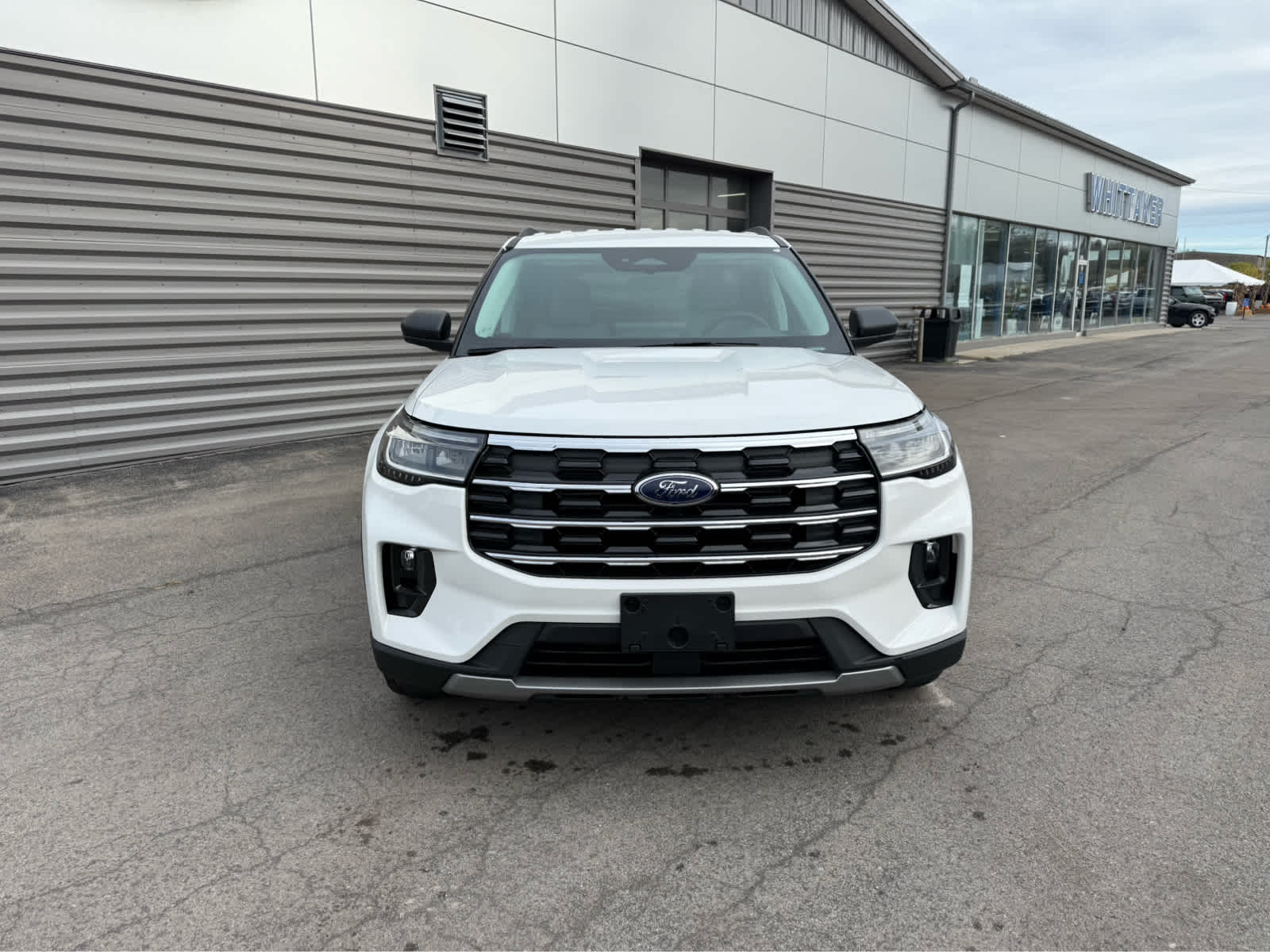 2026 Ford Explorer Active w/100A Pkg - Star White Metallic Tri-Coat exterior view 3