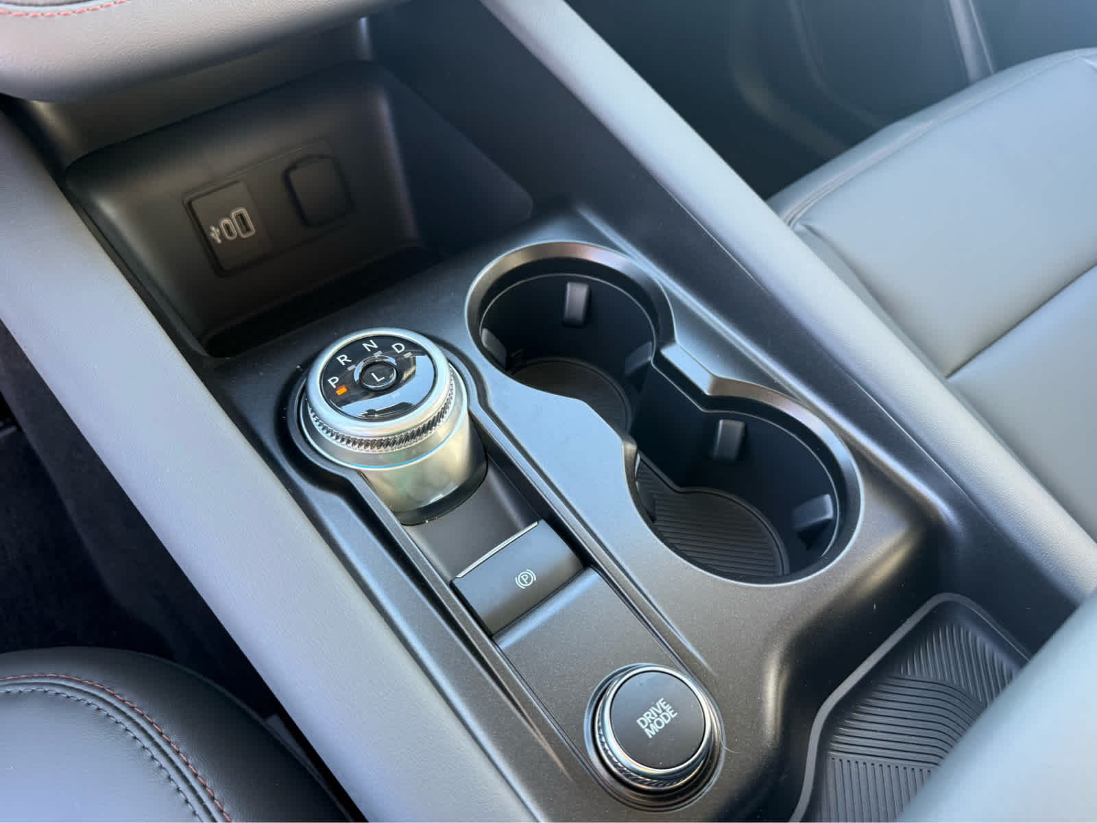 2026 Ford Explorer Active w/100A Pkg - Carbonized Gray Metallic exterior view 16