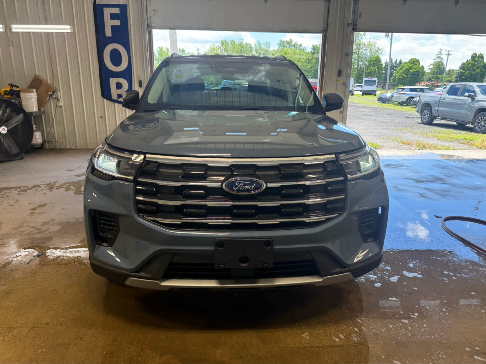 2026 Ford Explorer Active w/200A Pkg - Vapor Blue Metallic exterior view 3