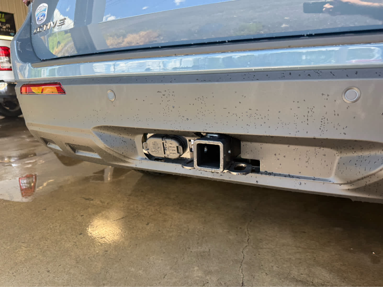 2026 Ford Explorer Active w/200A Pkg - Vapor Blue Metallic exterior view 6
