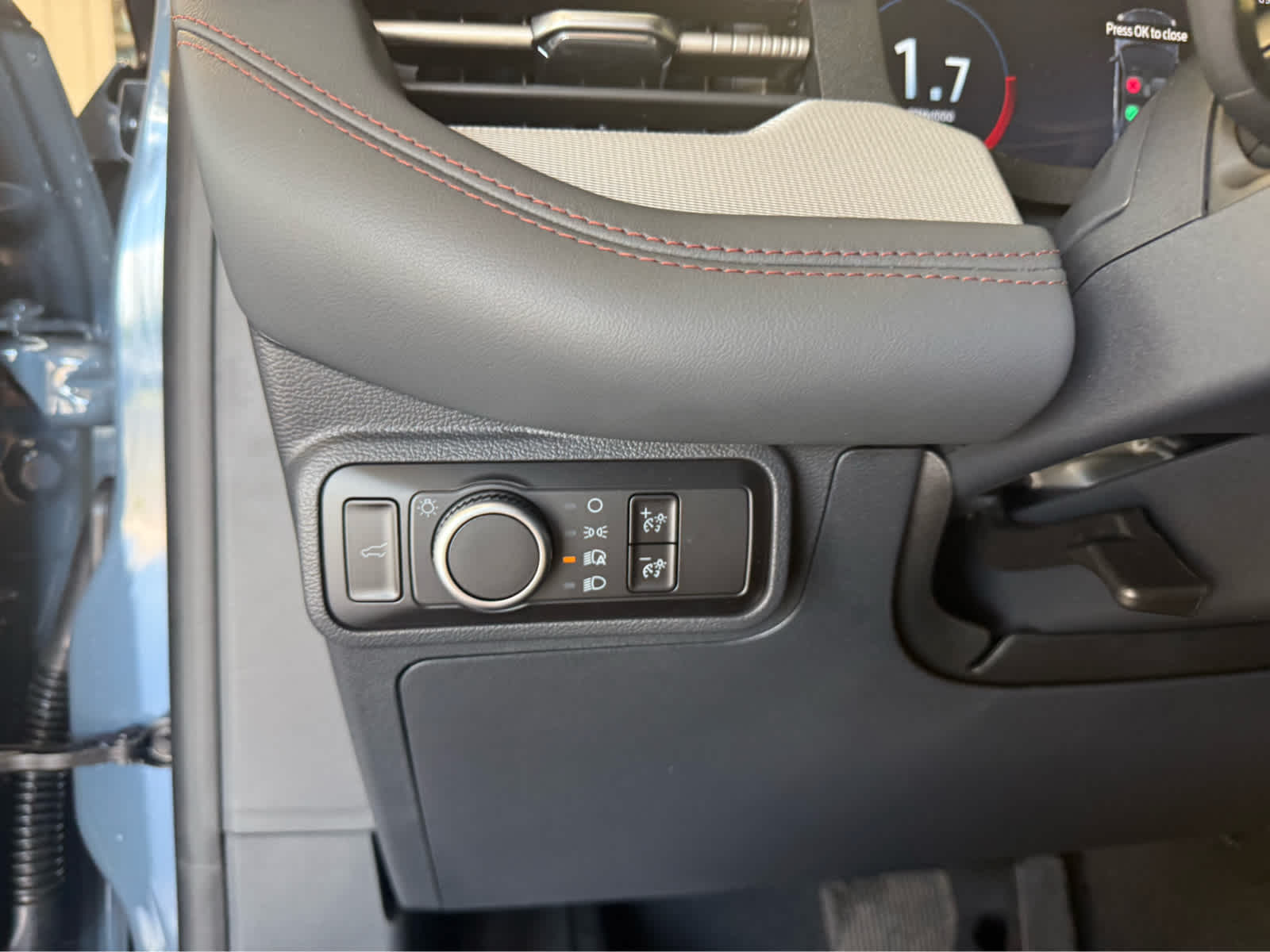 2026 Ford Explorer Active w/200A Pkg - Vapor Blue Metallic exterior view 12