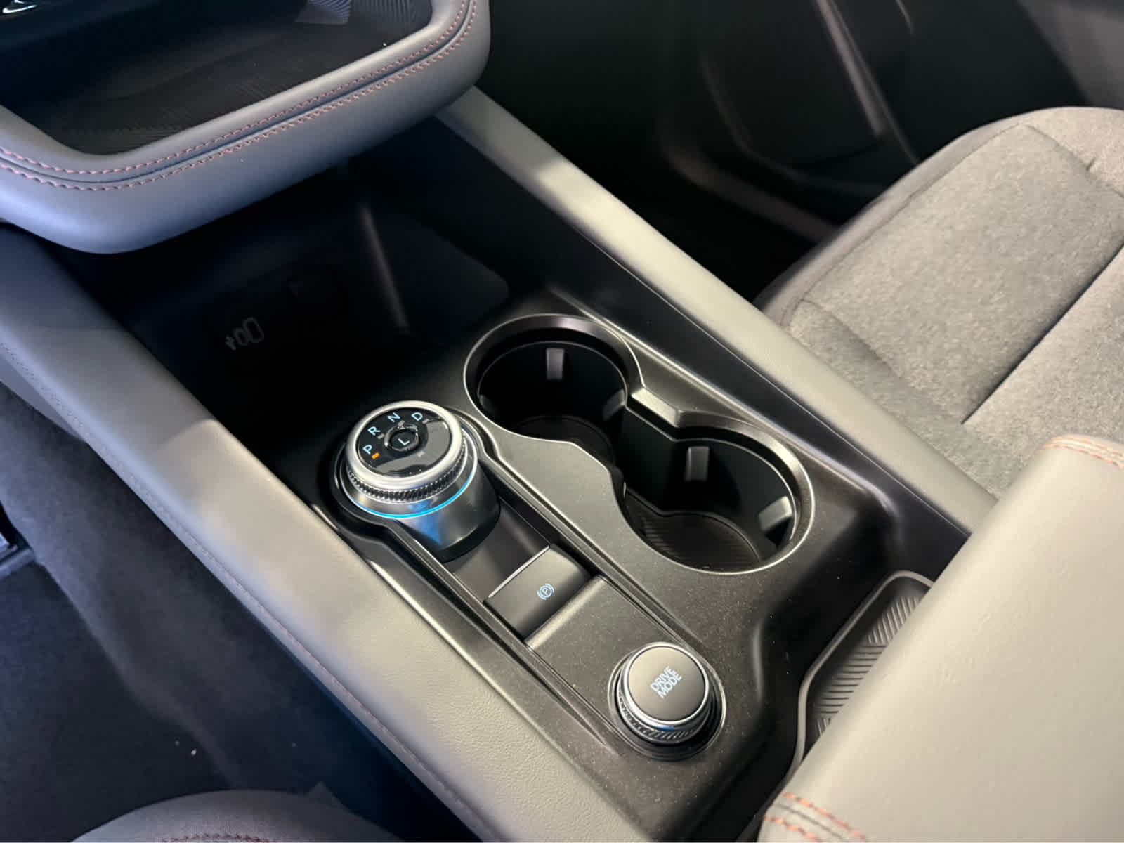 2026 Ford Explorer Active w/200A Pkg - Vapor Blue Metallic exterior view 15