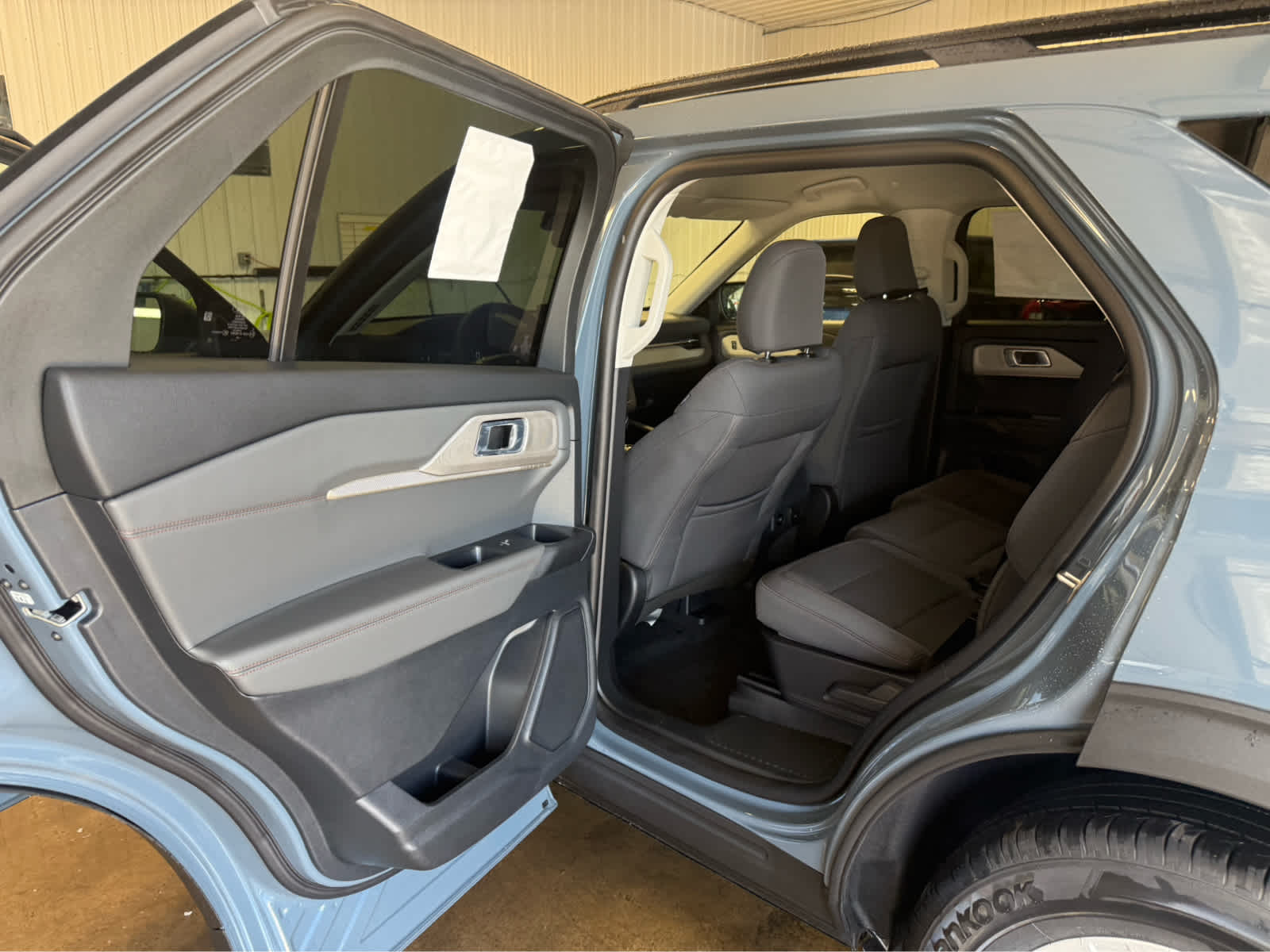 2026 Ford Explorer Active w/200A Pkg - Vapor Blue Metallic exterior view 17
