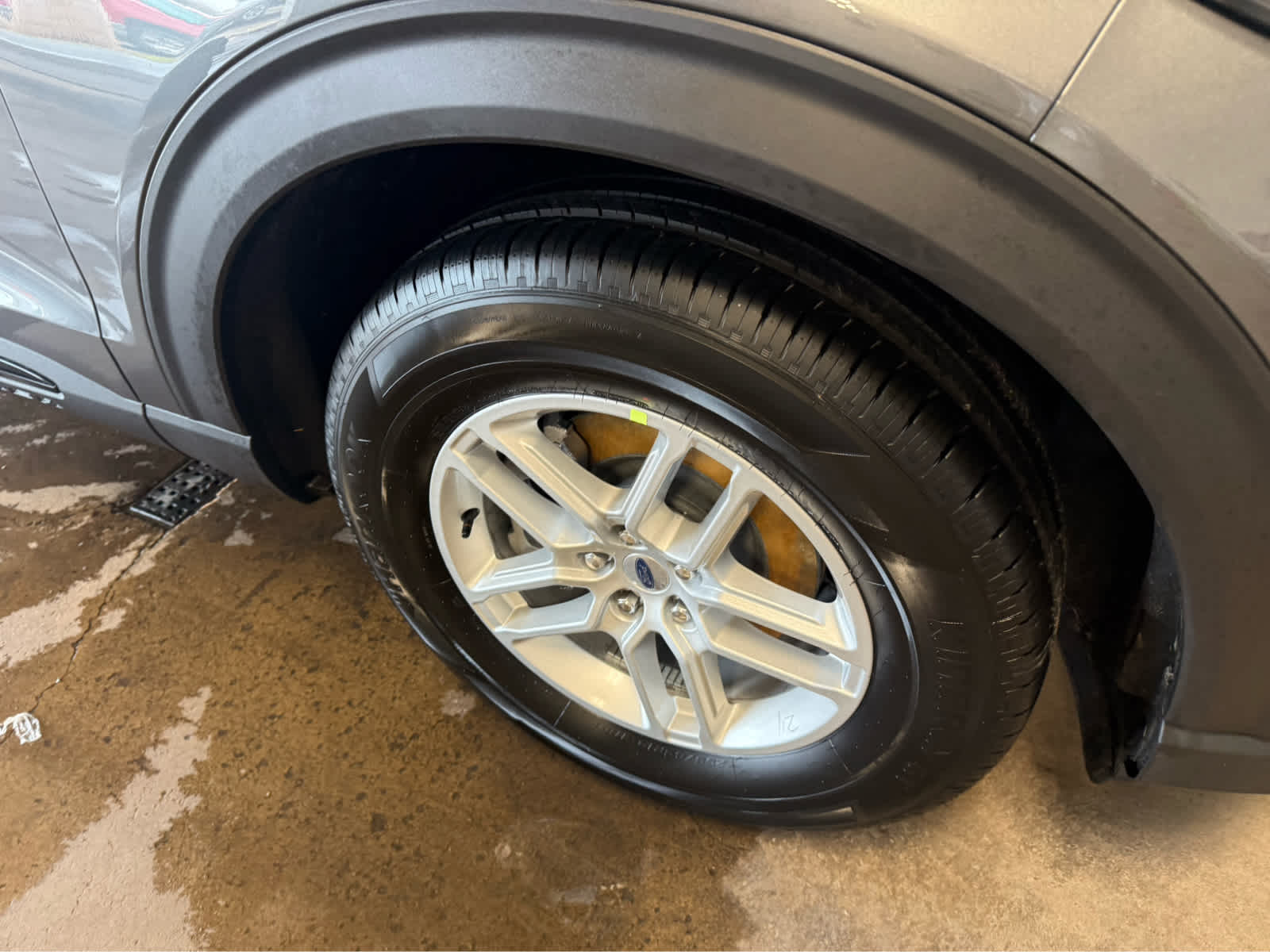 2026 Ford Explorer Active w/100A Pkg - GRAY exterior view 4