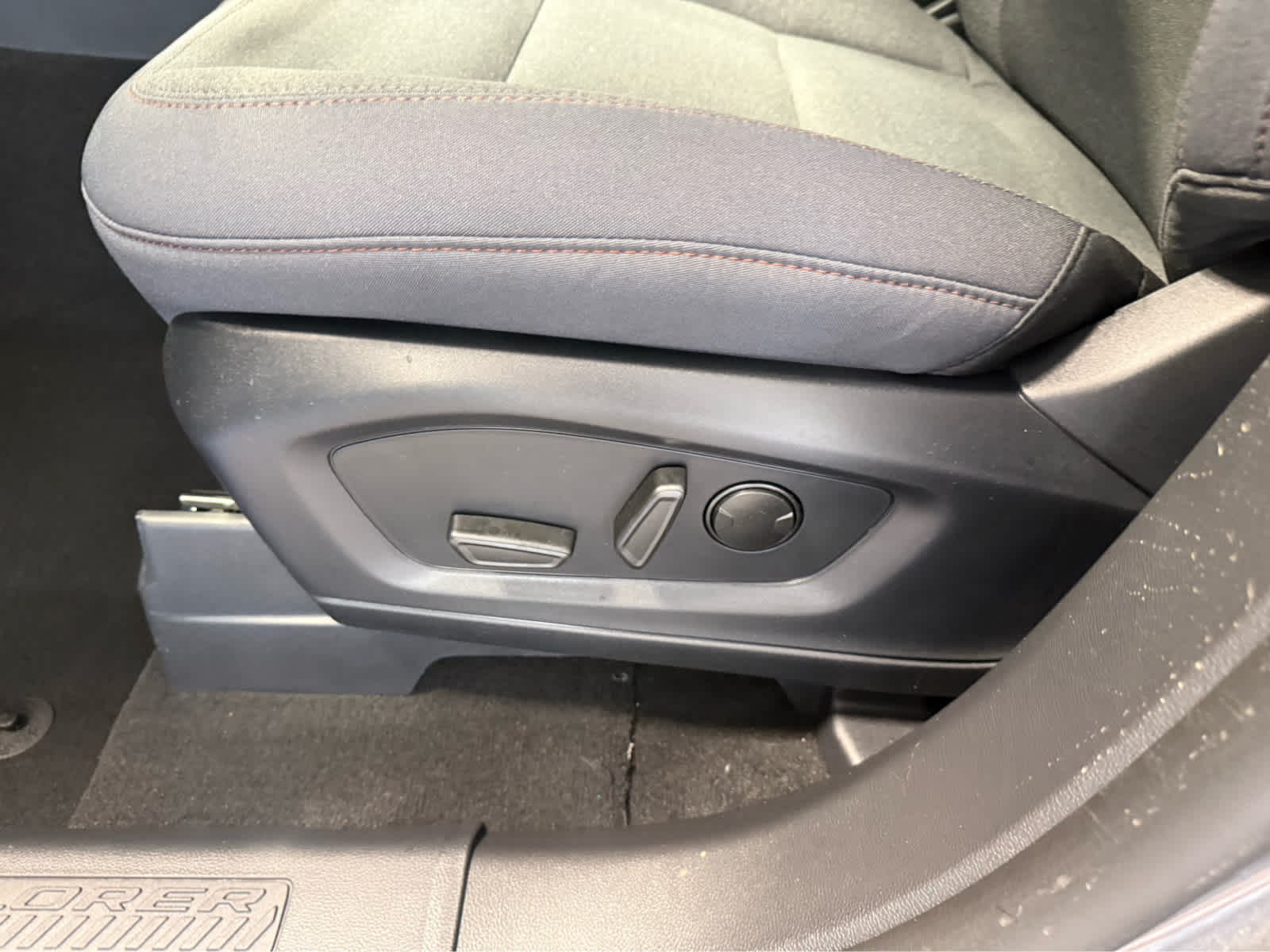 2026 Ford Explorer Active w/100A Pkg - GRAY exterior view 9