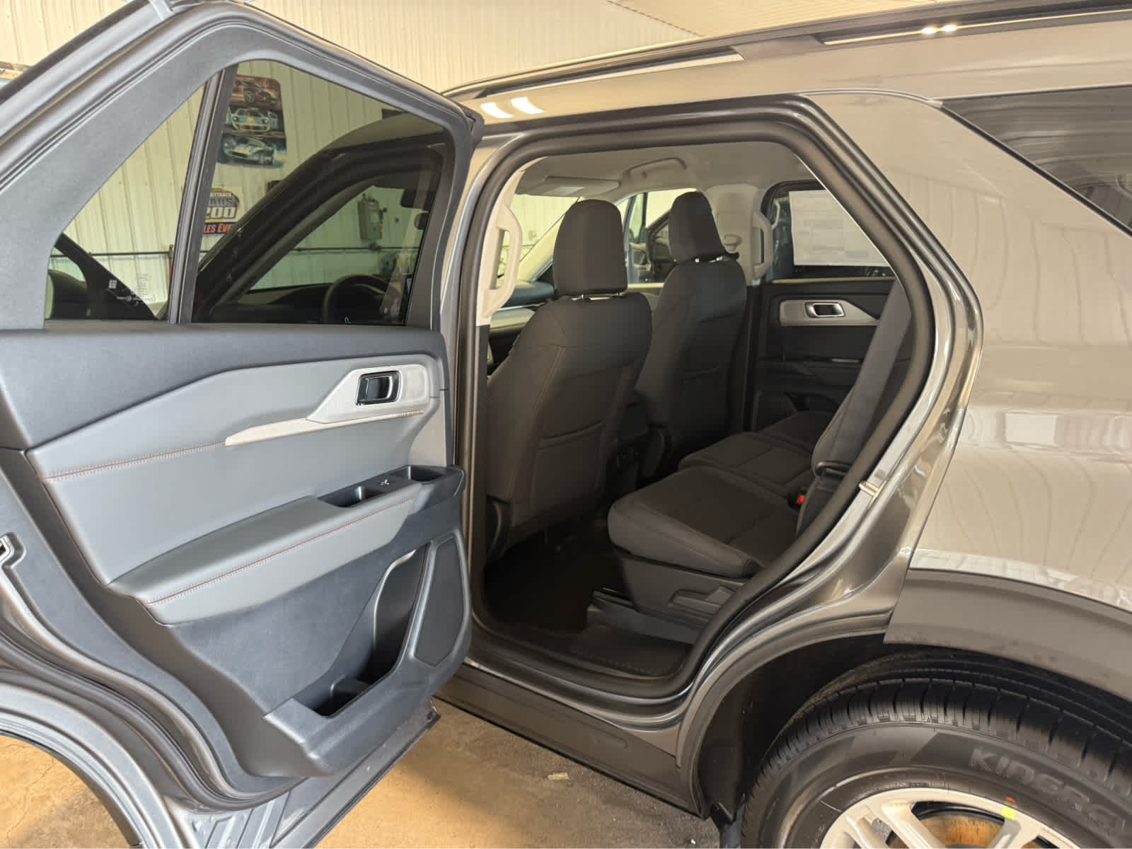 2026 Ford Explorer Active w/100A Pkg - GRAY exterior view 16