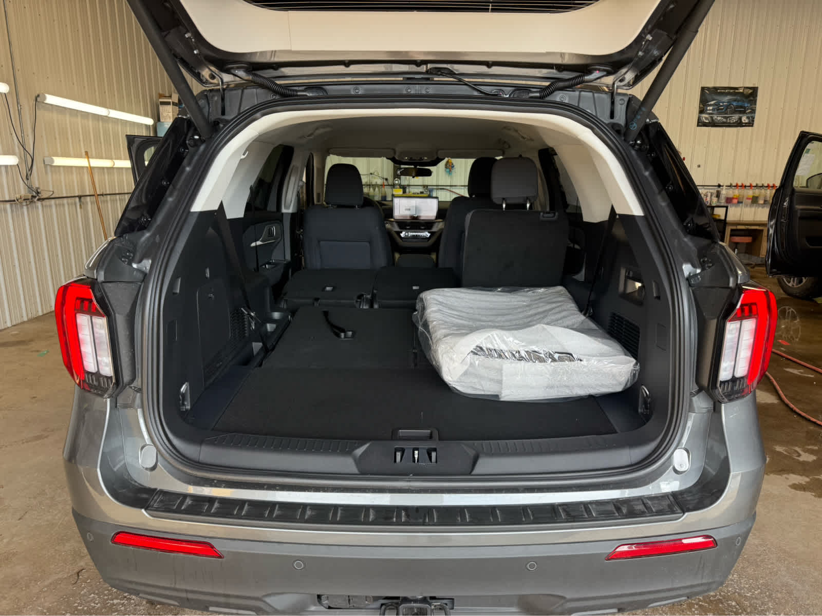 2026 Ford Explorer Active w/100A Pkg - GRAY exterior view 19