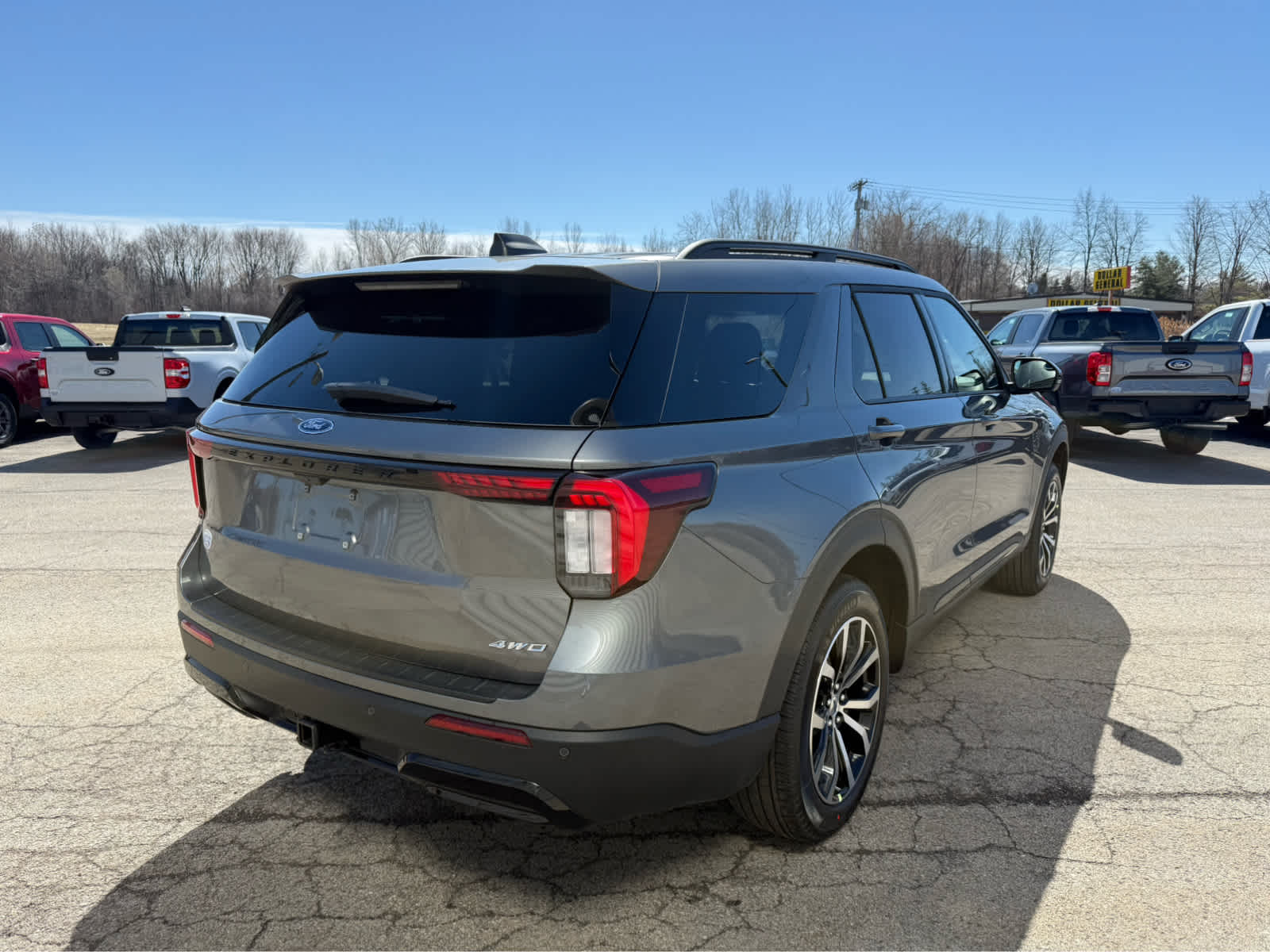 2026 Ford Explorer ST-Line - Carbonized Gray Metallic exterior view 5
