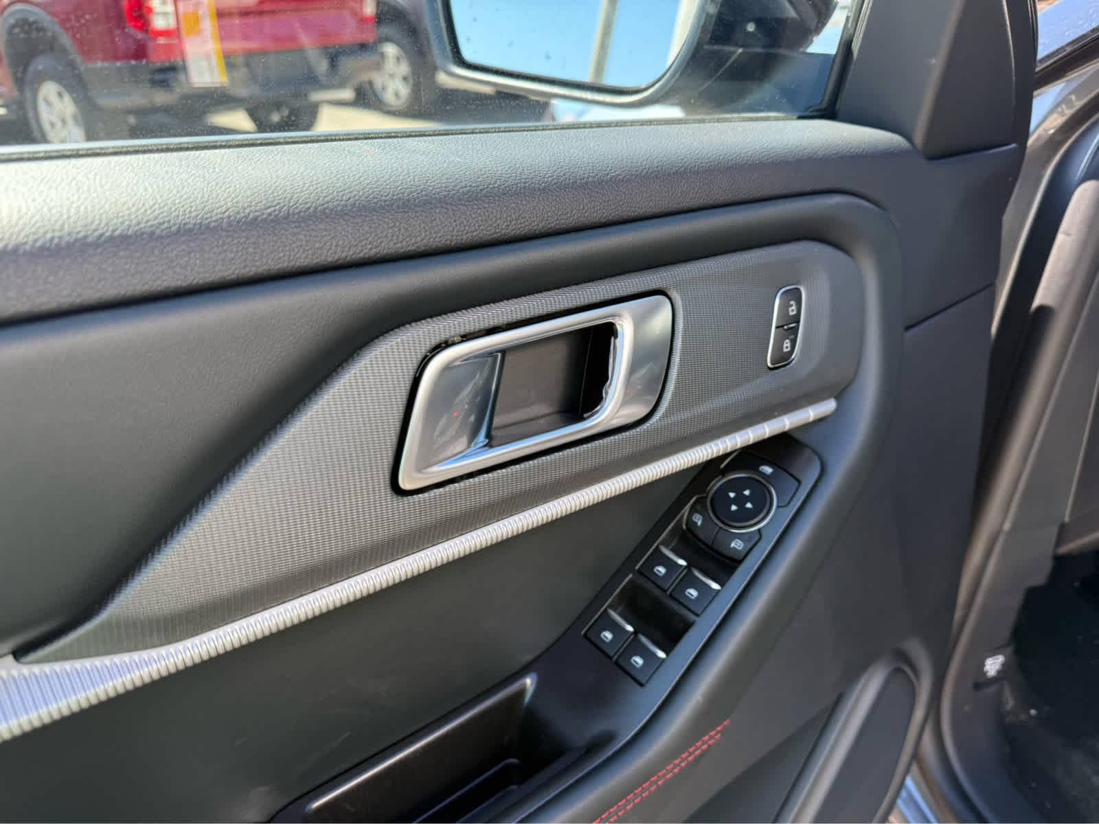 2026 Ford Explorer ST-Line - Carbonized Gray Metallic exterior view 7
