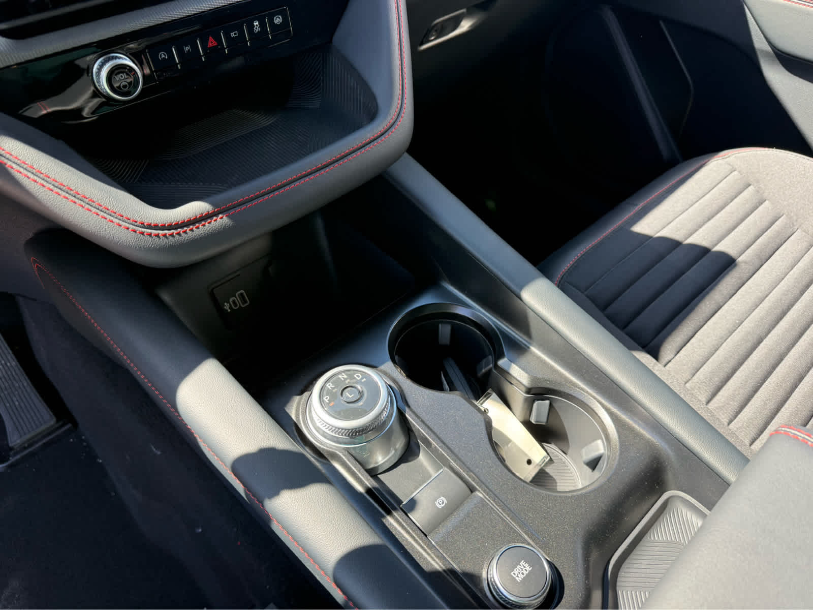 2026 Ford Explorer ST-Line - Carbonized Gray Metallic exterior view 14