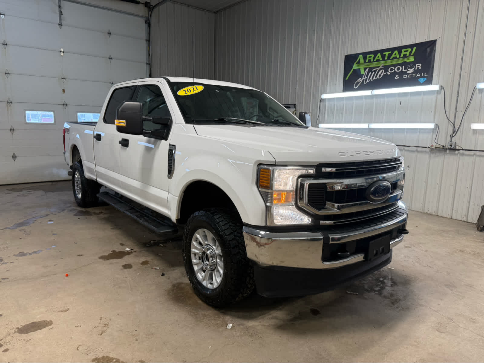 2021 Ford Super Duty F-250 Pickup XLT - Oxford White exterior view 2