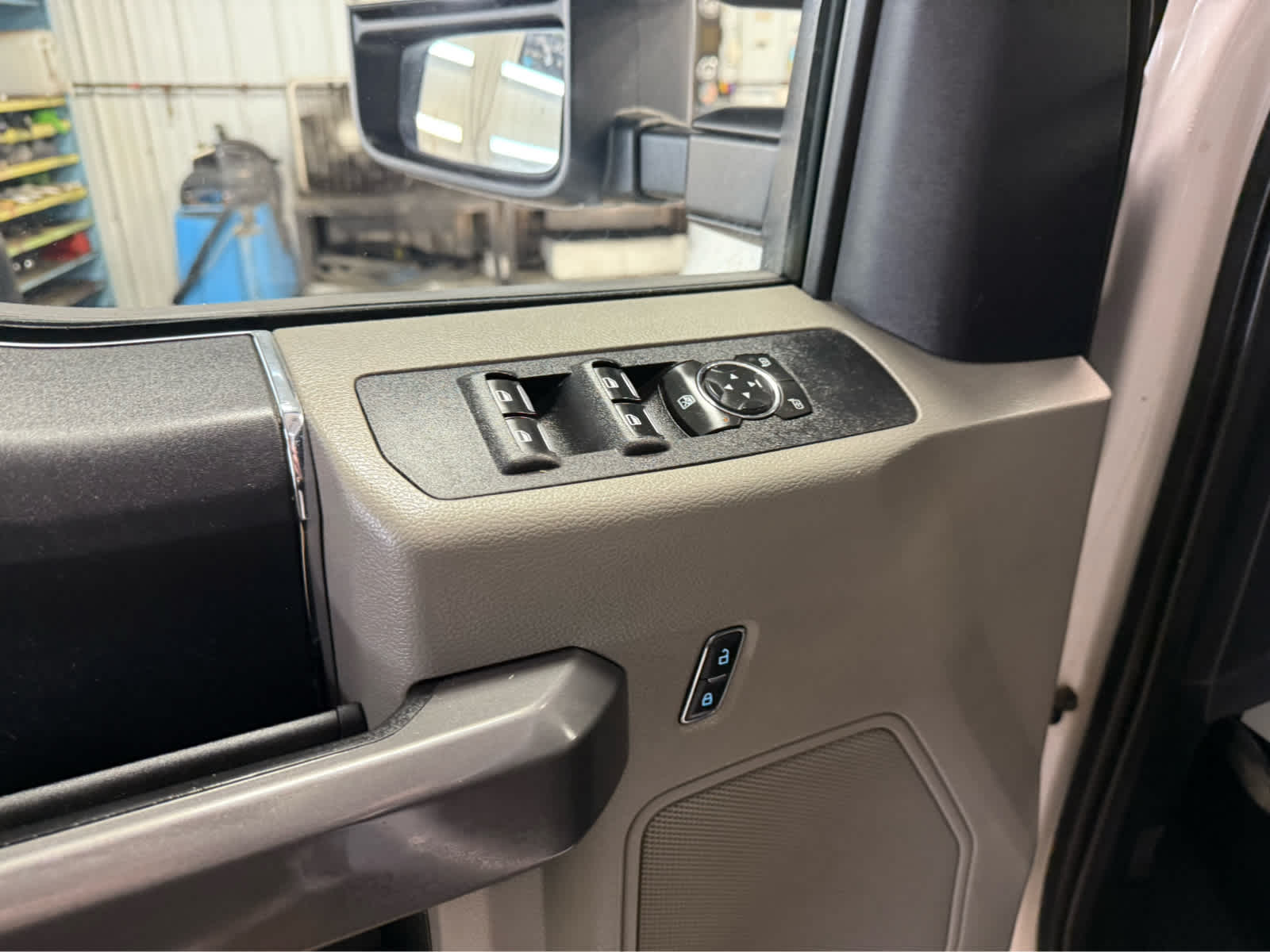 2021 Ford Super Duty F-250 Pickup XLT - Oxford White exterior view 10