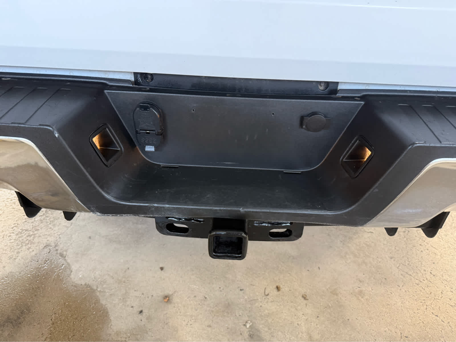 2021 Ford Super Duty F-250 Pickup XLT - Oxford White exterior view 8