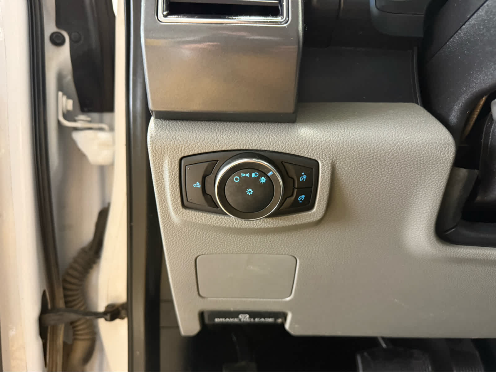 2021 Ford Super Duty F-250 Pickup XLT - Oxford White exterior view 13