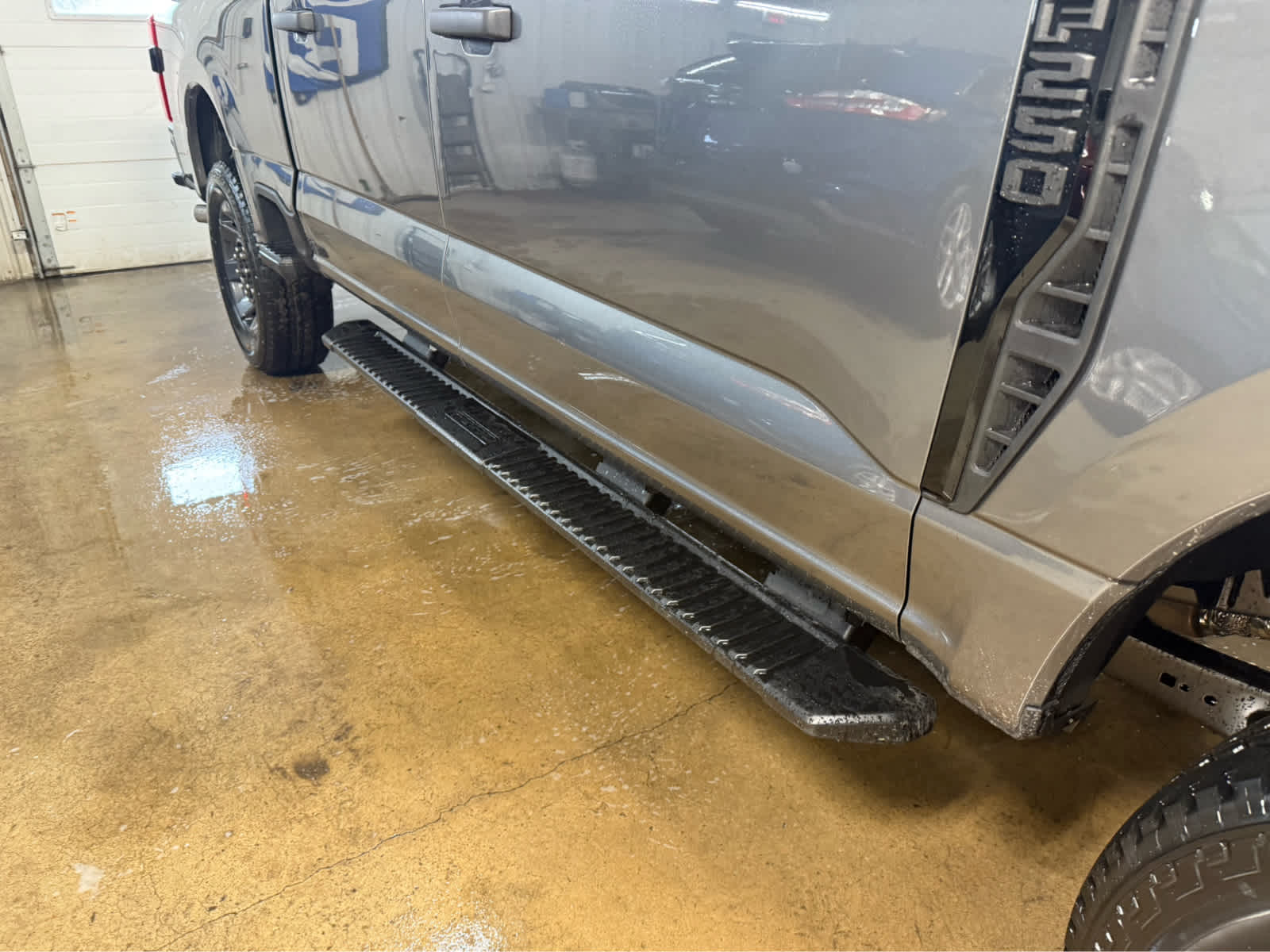 2026 Ford Super Duty F-250 SRW XL - Carbonized Gray Metallic exterior view 5