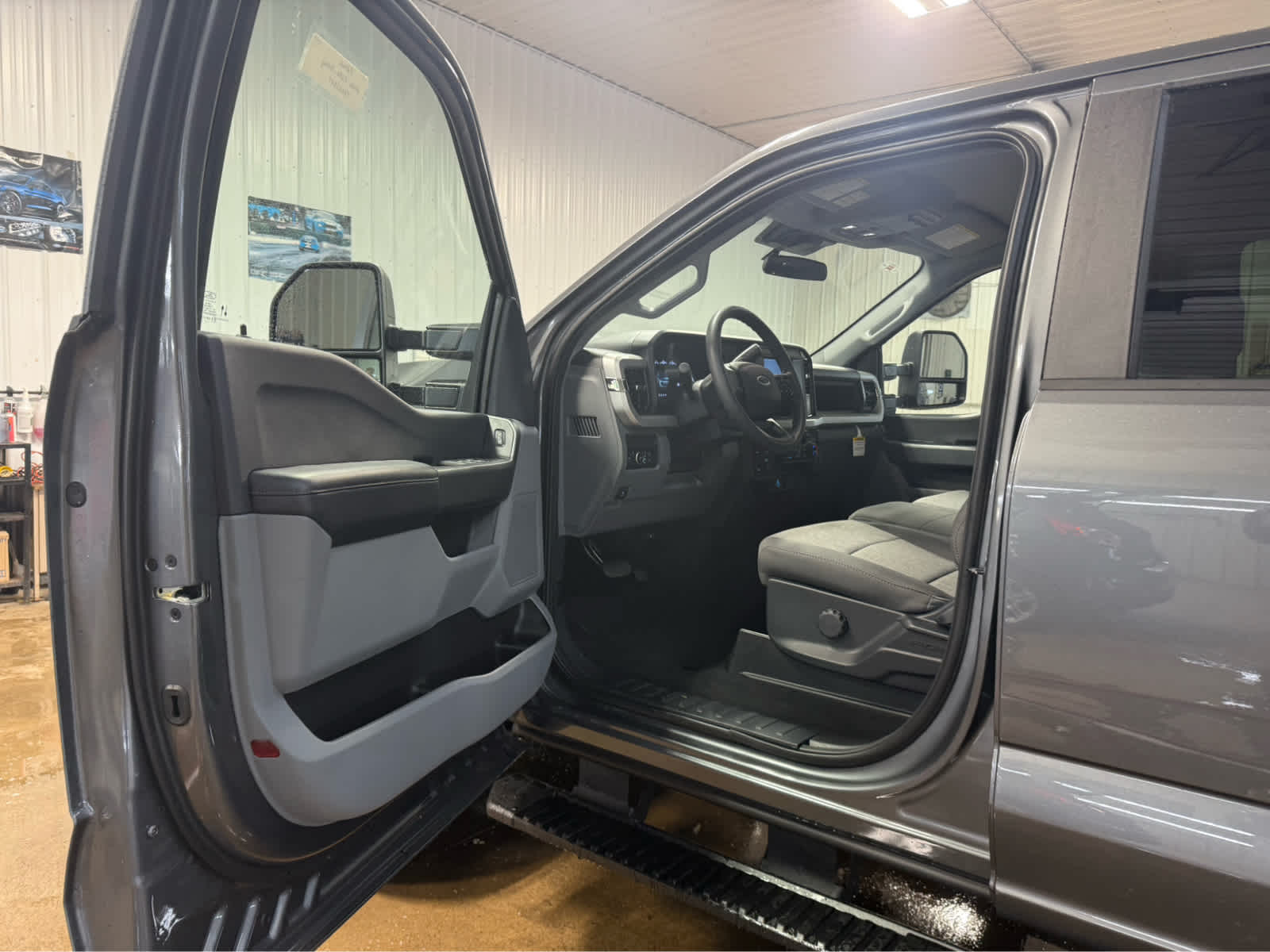 2026 Ford Super Duty F-250 SRW XL - Carbonized Gray Metallic exterior view 10