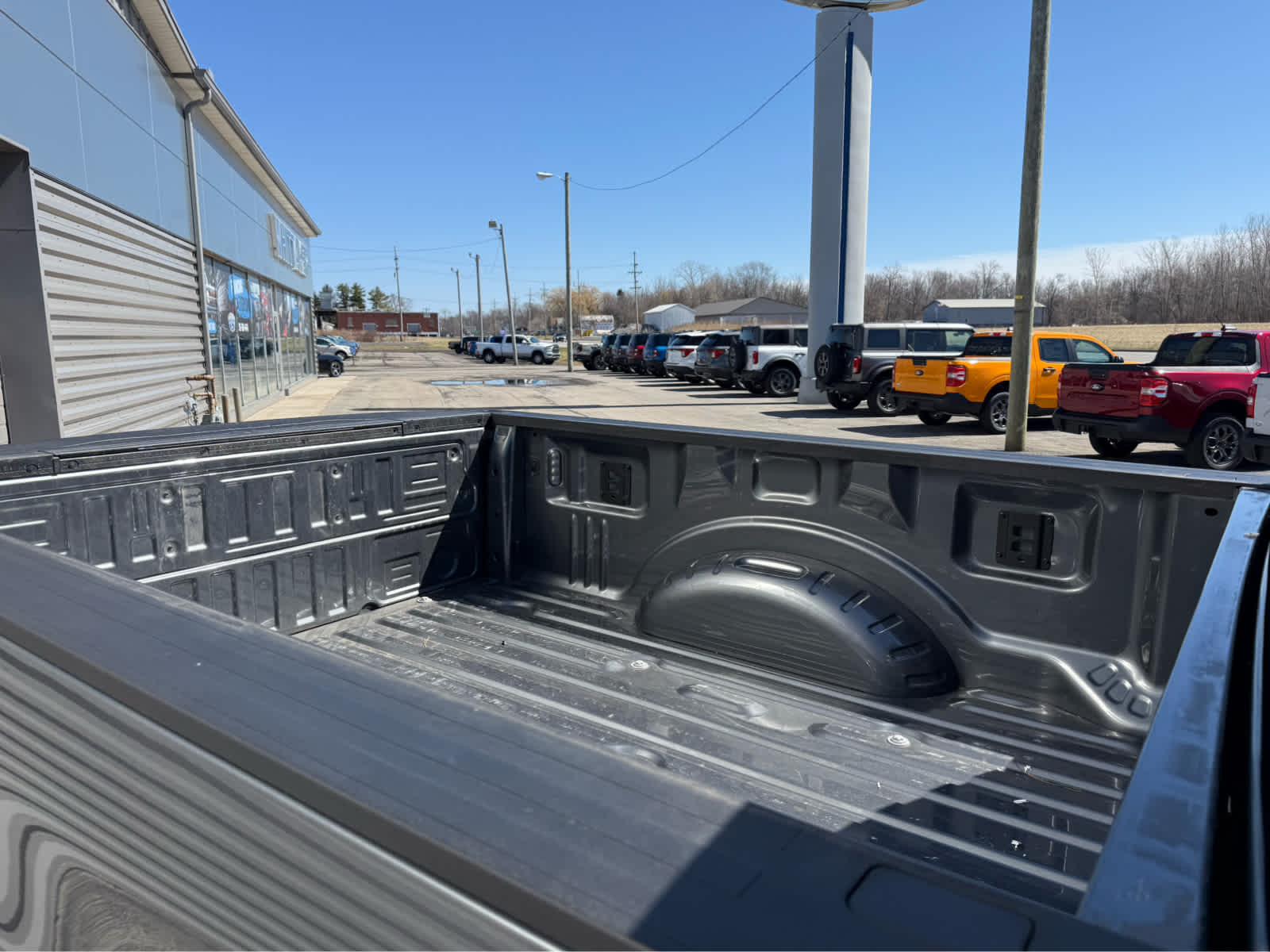 2024 Ford Super Duty F-250 Pickup XLT - Carbonized Gray Metallic exterior view 6