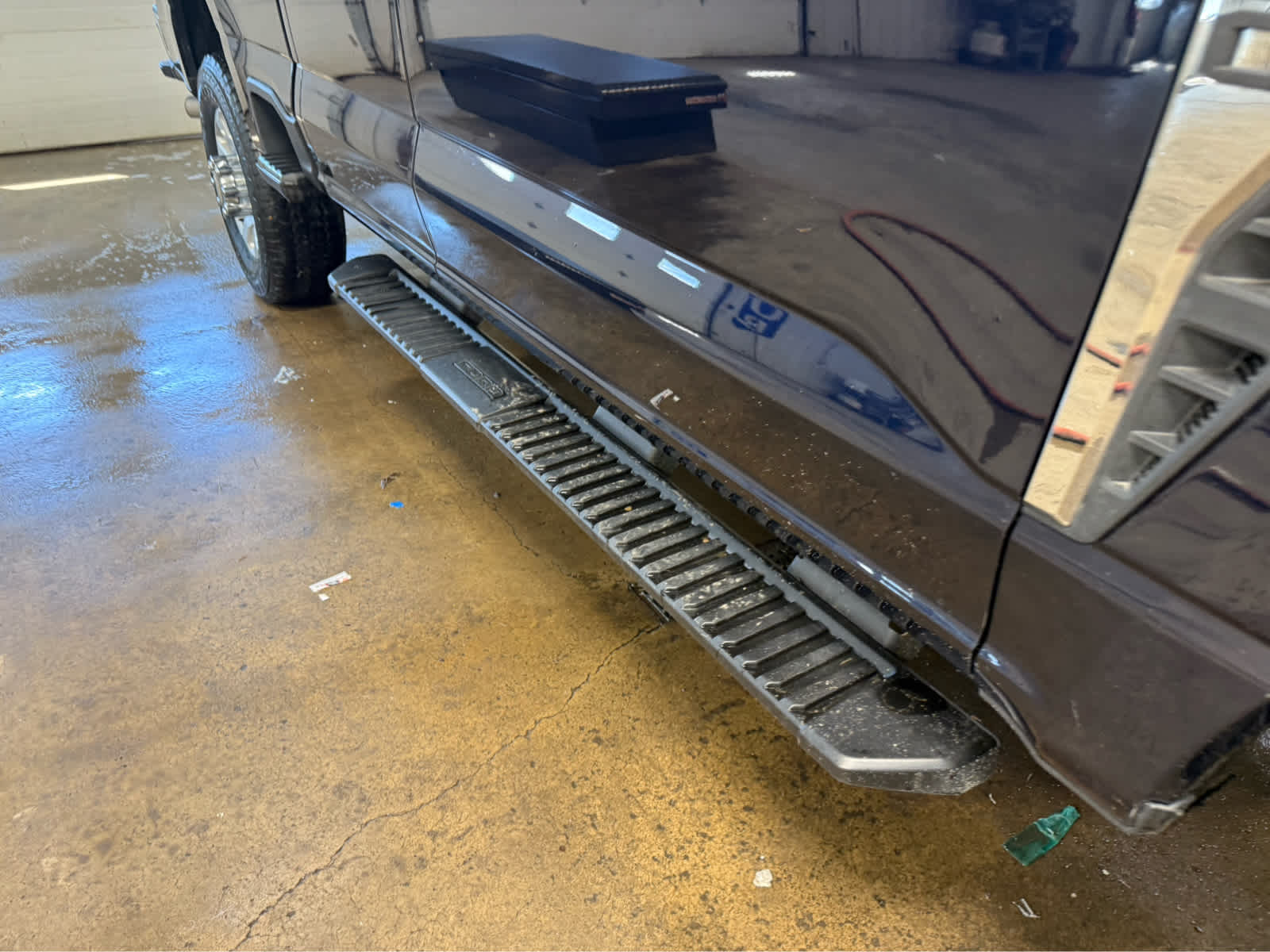 2024 Ford Super Duty F-250 Pickup XLT - Antimatter Blue Metallic exterior view 5