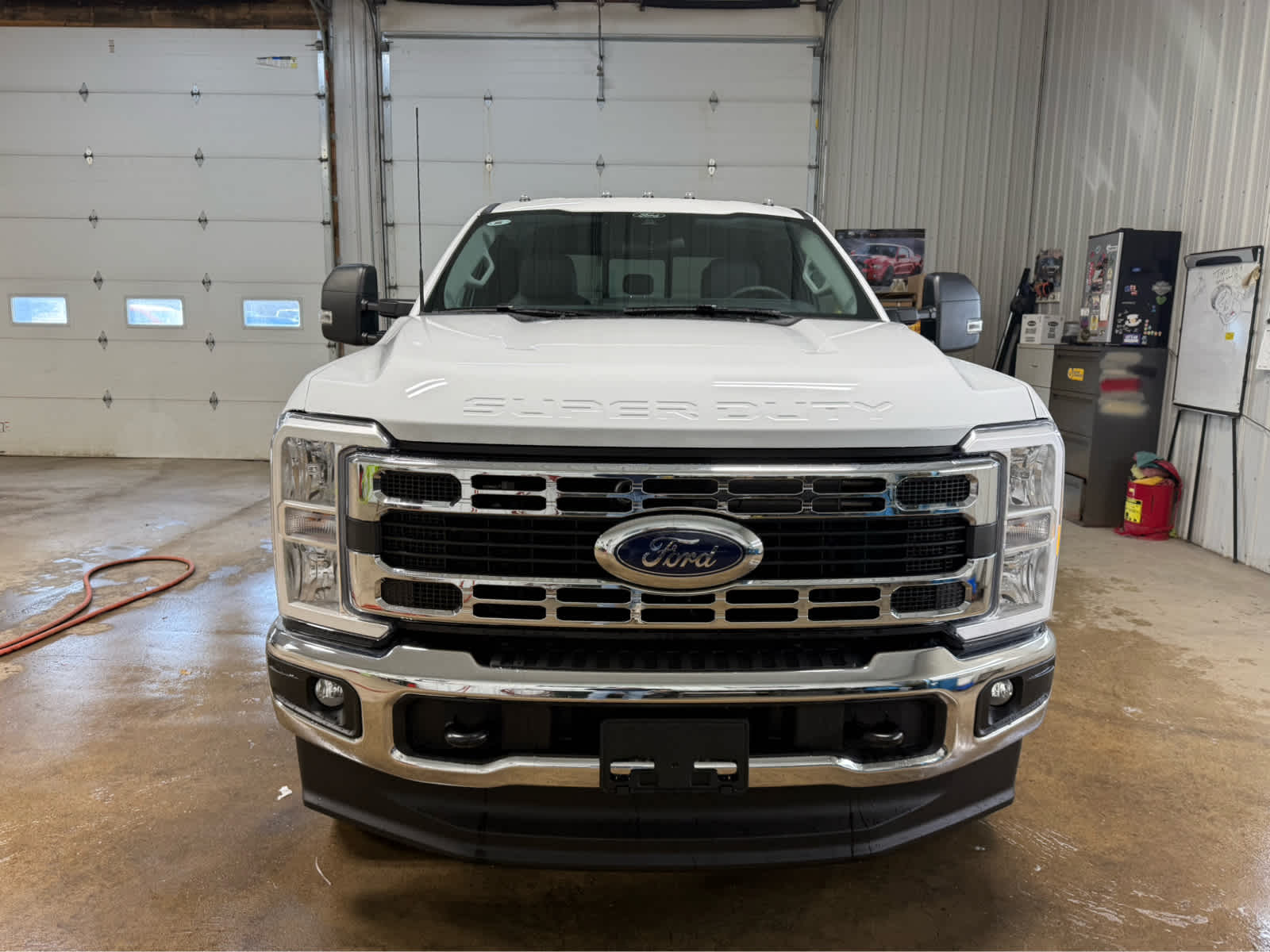 2026 Ford Super Duty F-250 SRW XLT - Oxford White exterior view 3