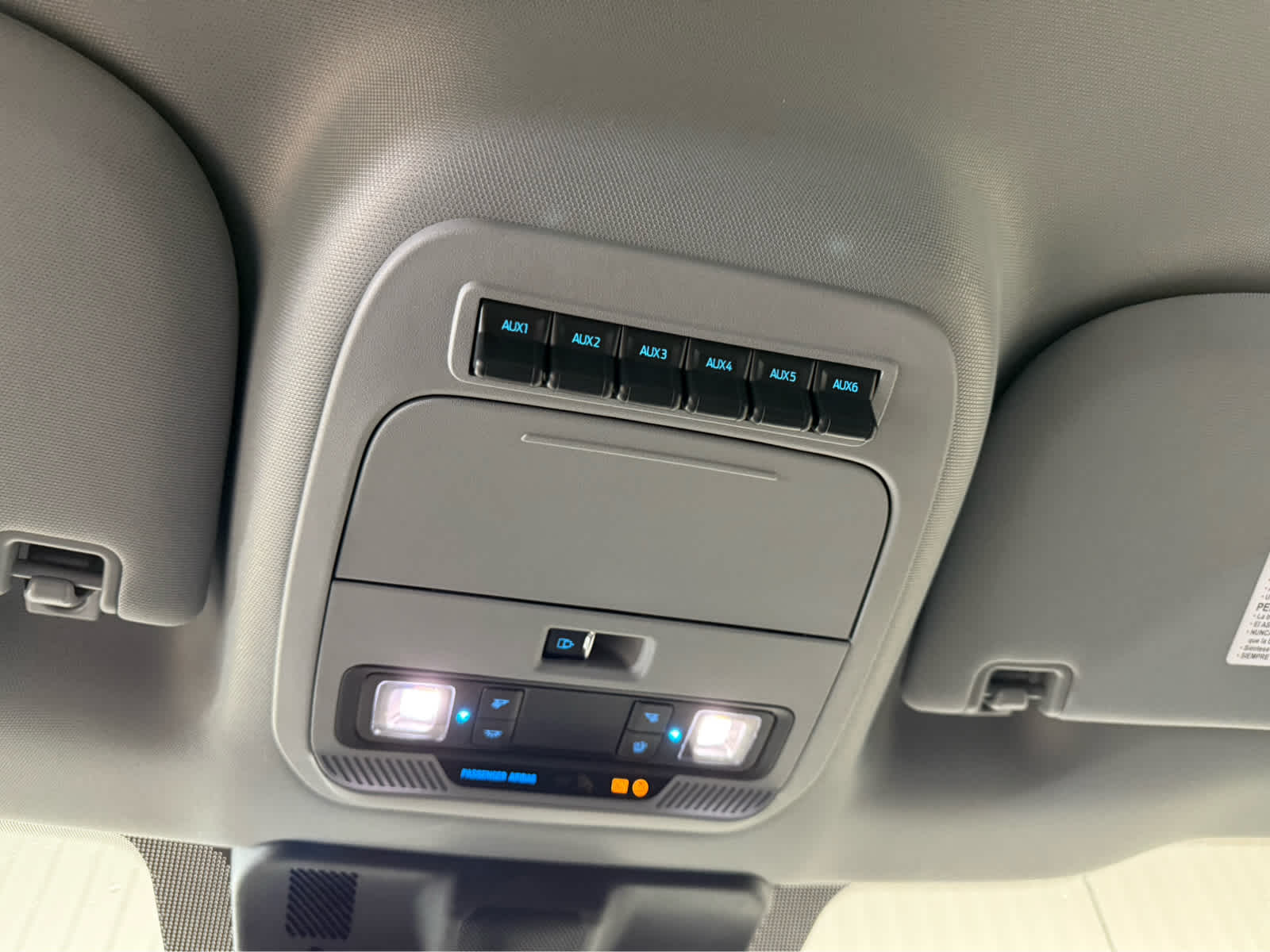 2026 Ford Super Duty F-250 SRW XLT - Oxford White exterior view 17