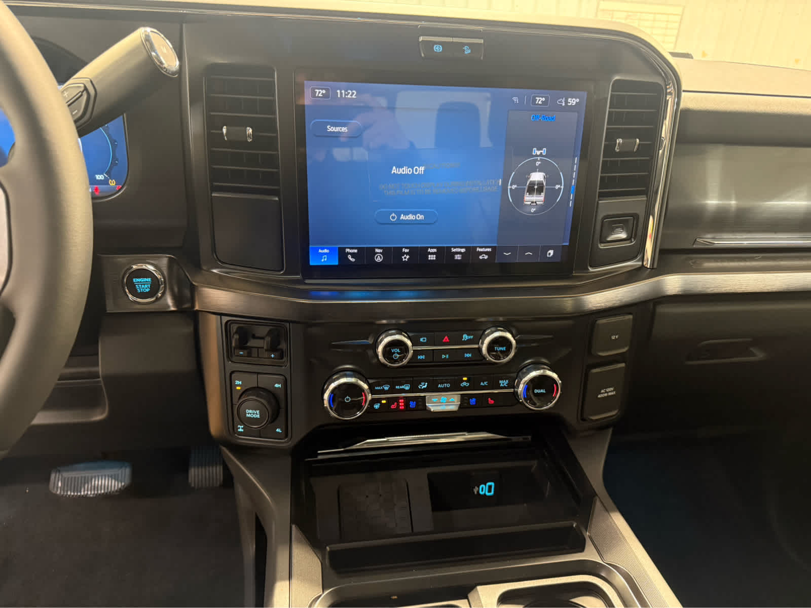 2026 Ford Super Duty F-250 SRW LARIAT - Carbonized Gray Metallic exterior view 16