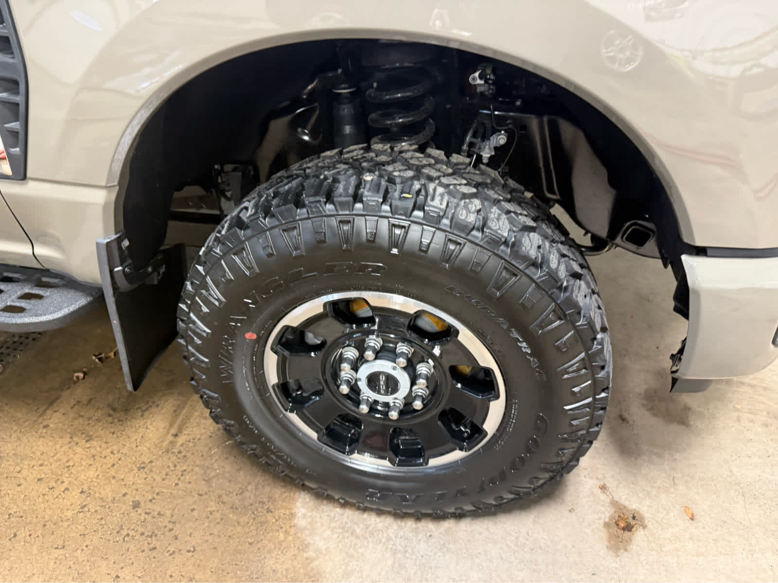 2026 Ford Super Duty F-350 SRW Pickup Platinum - Marsh Gray exterior view 4