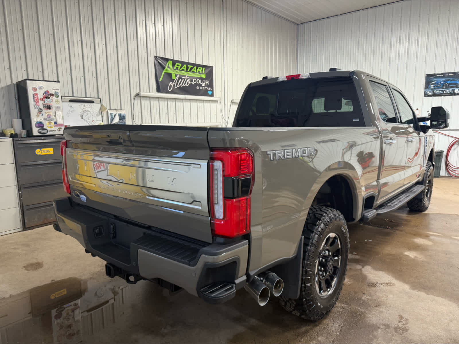 2026 Ford Super Duty F-350 SRW Pickup Platinum - Marsh Gray exterior view 7