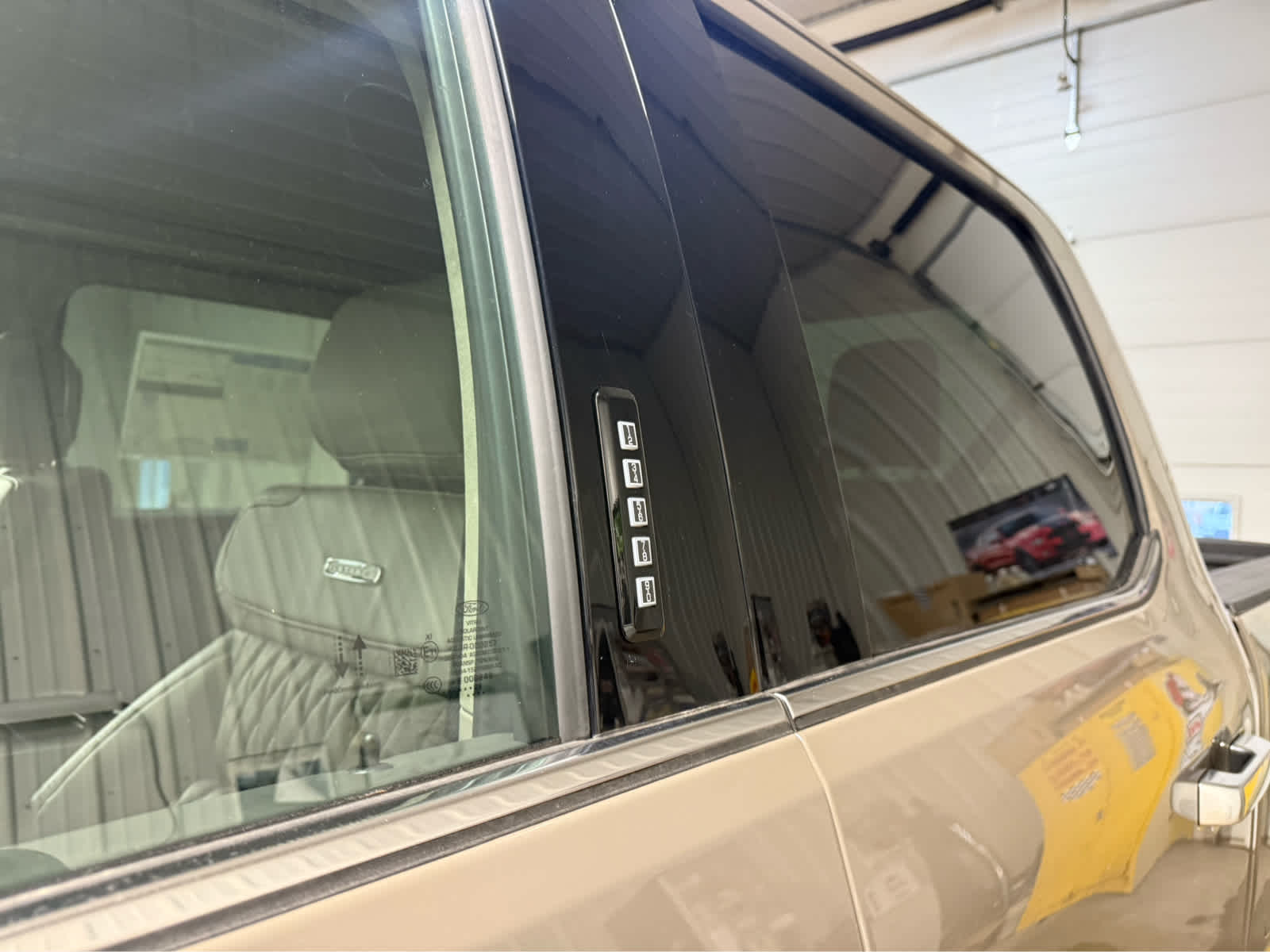 2026 Ford Super Duty F-350 SRW Pickup Platinum - Marsh Gray exterior view 10