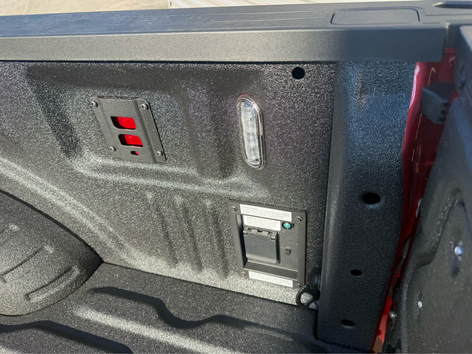 2026 Ford Super Duty F-350 SRW LARIAT - Ruby Red Metallic Tinted Clearcoat exterior view 8