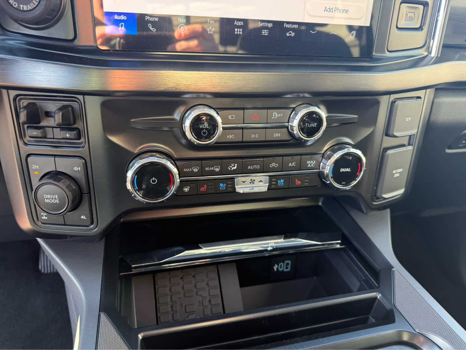 2026 Ford Super Duty F-350 SRW LARIAT - Ruby Red Metallic Tinted Clearcoat exterior view 19