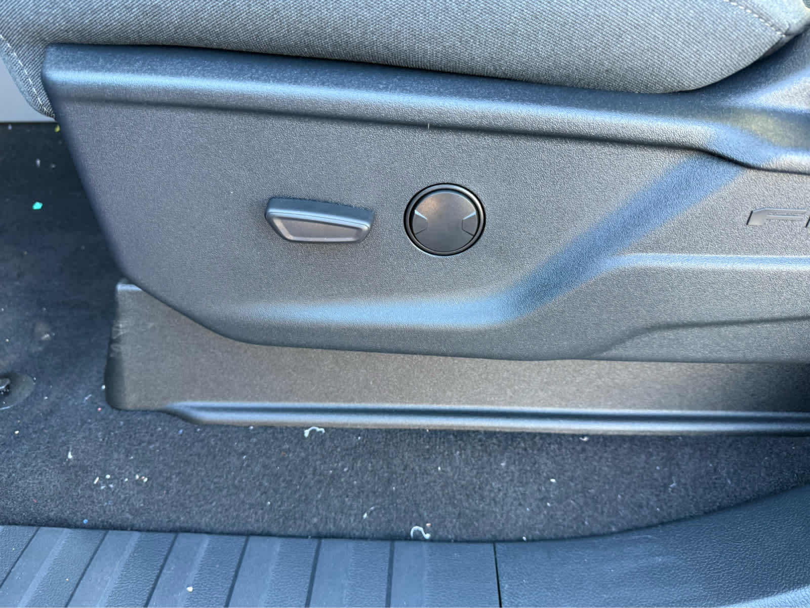 2025 Ford Super Duty F-350 SRW XLT - Ruby Red Metallic Tinted Clearcoat exterior view 13