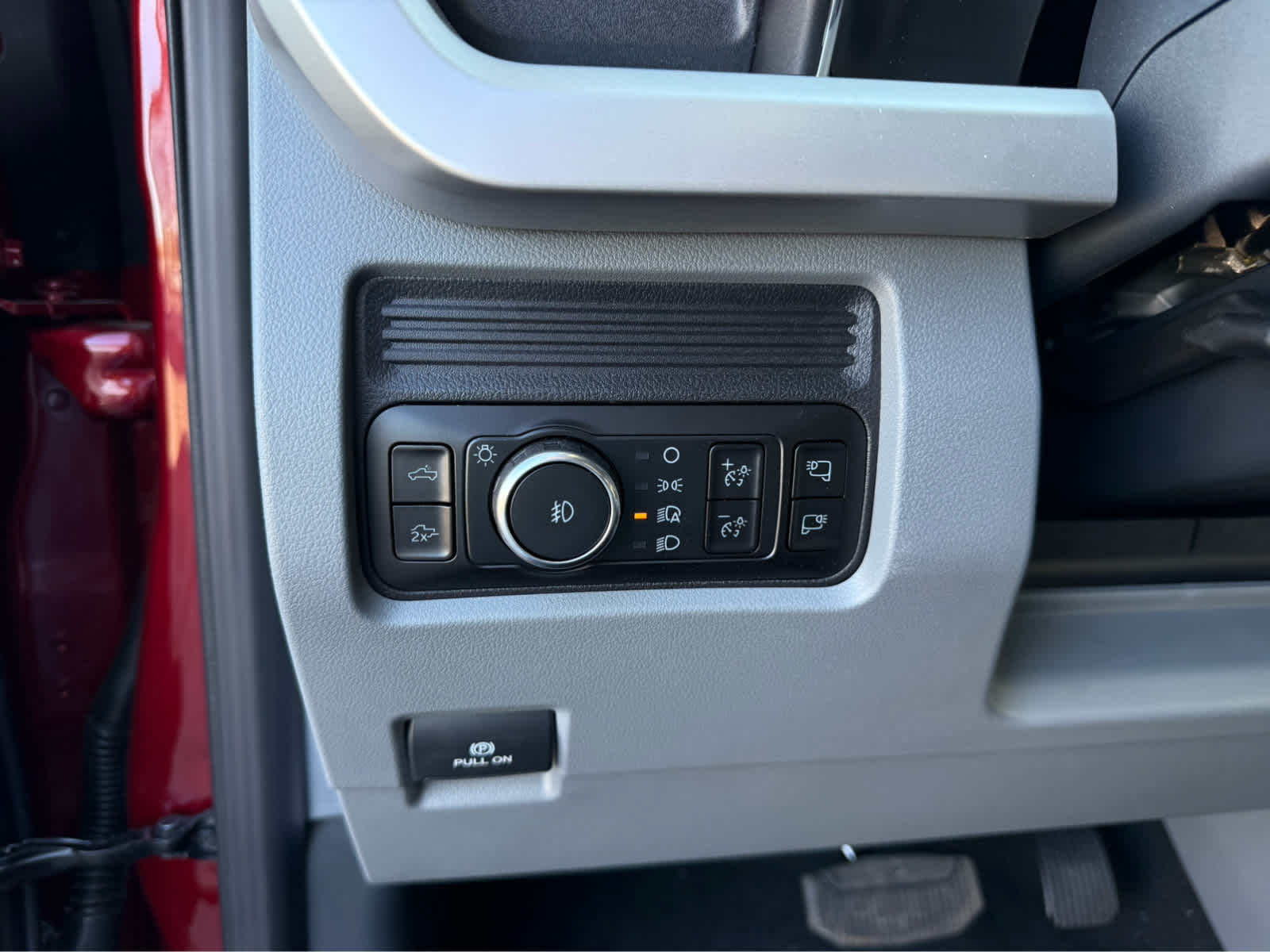 2025 Ford Super Duty F-350 SRW XLT - Ruby Red Metallic Tinted Clearcoat exterior view 16