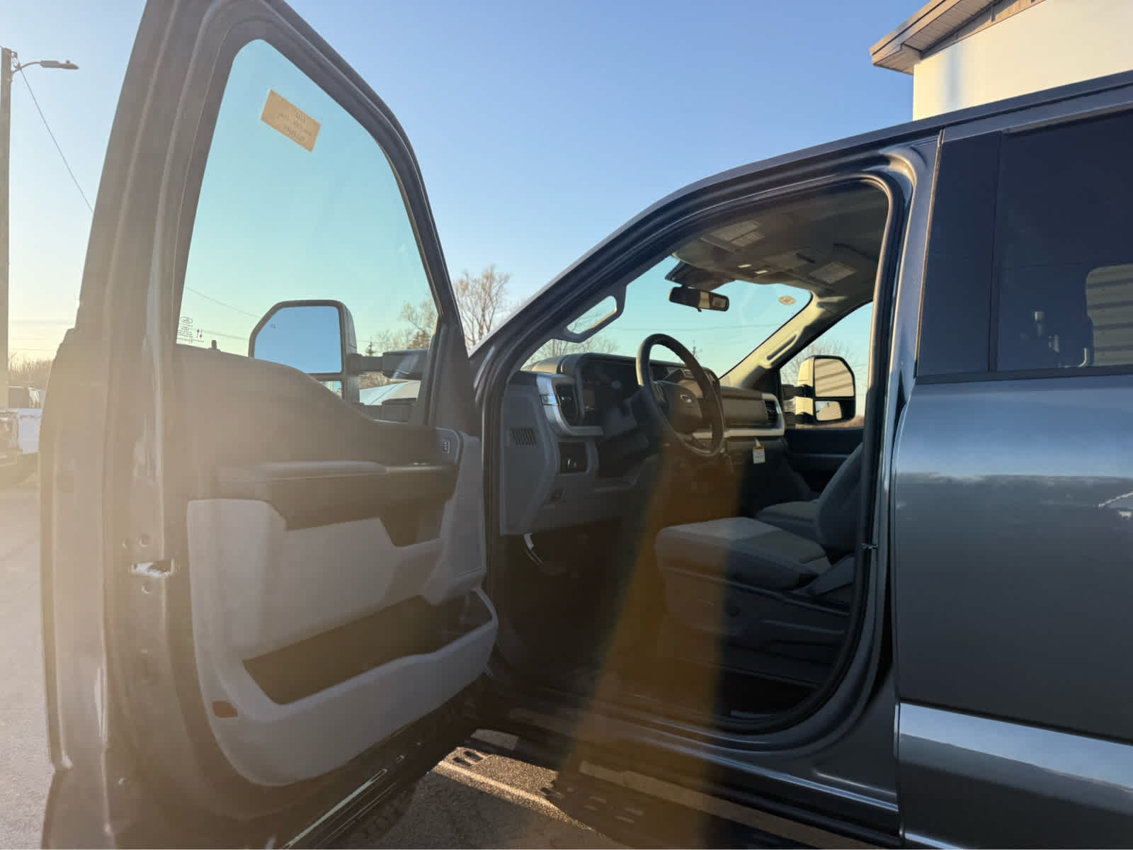 2026 Ford Super Duty F-350 SRW XLT - Carbonized Gray Metallic exterior view 10