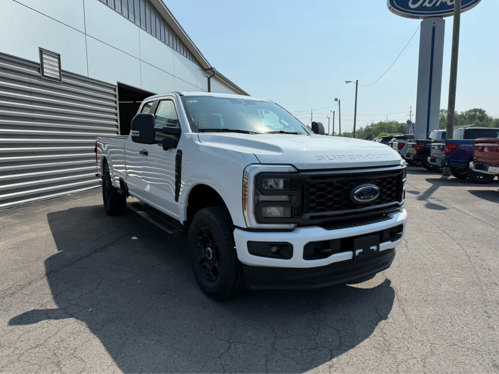 2025 Ford Super Duty F-350 SRW XL - Oxford White exterior view 2