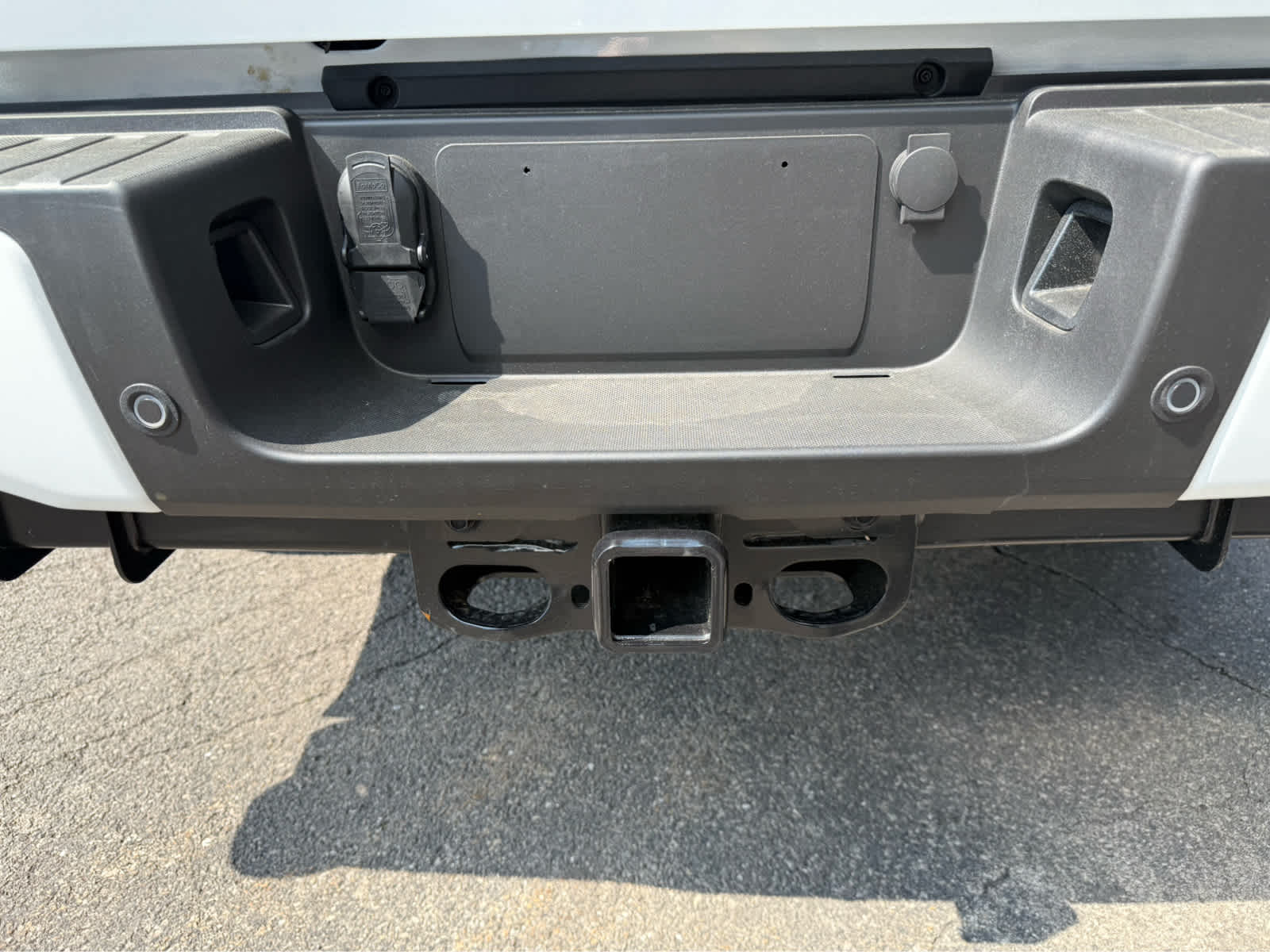 2025 Ford Super Duty F-350 SRW XL - Oxford White exterior view 9