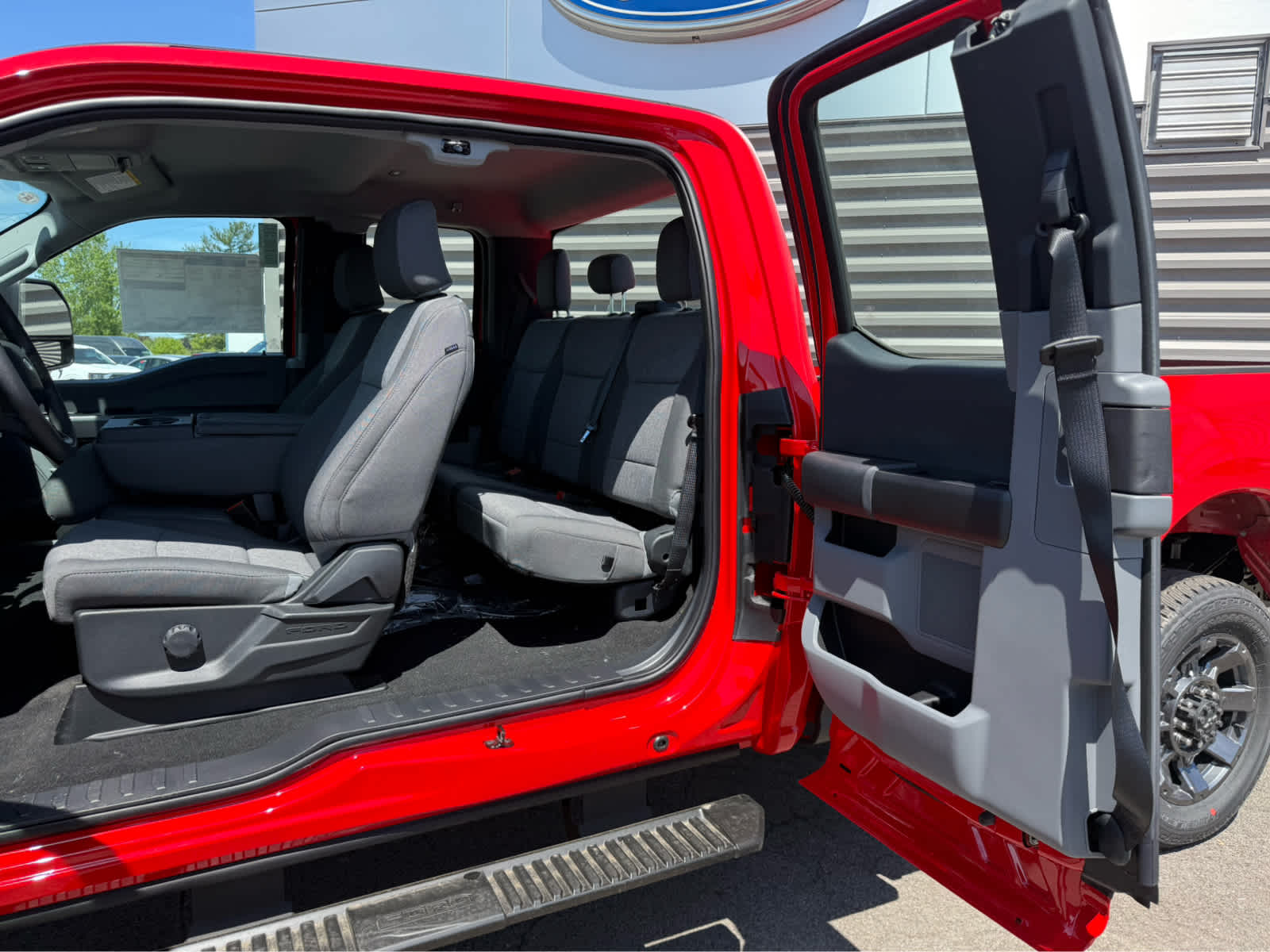 2025 Ford Super Duty F-350 SRW XL - Race Red exterior view 18