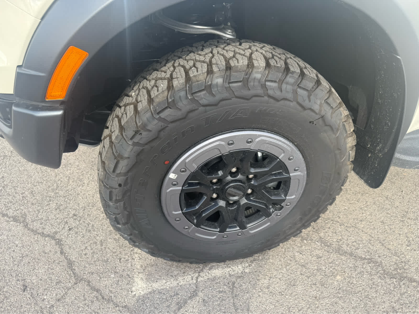 2025 Ford Ranger Raptor - Desert Sand exterior view 4