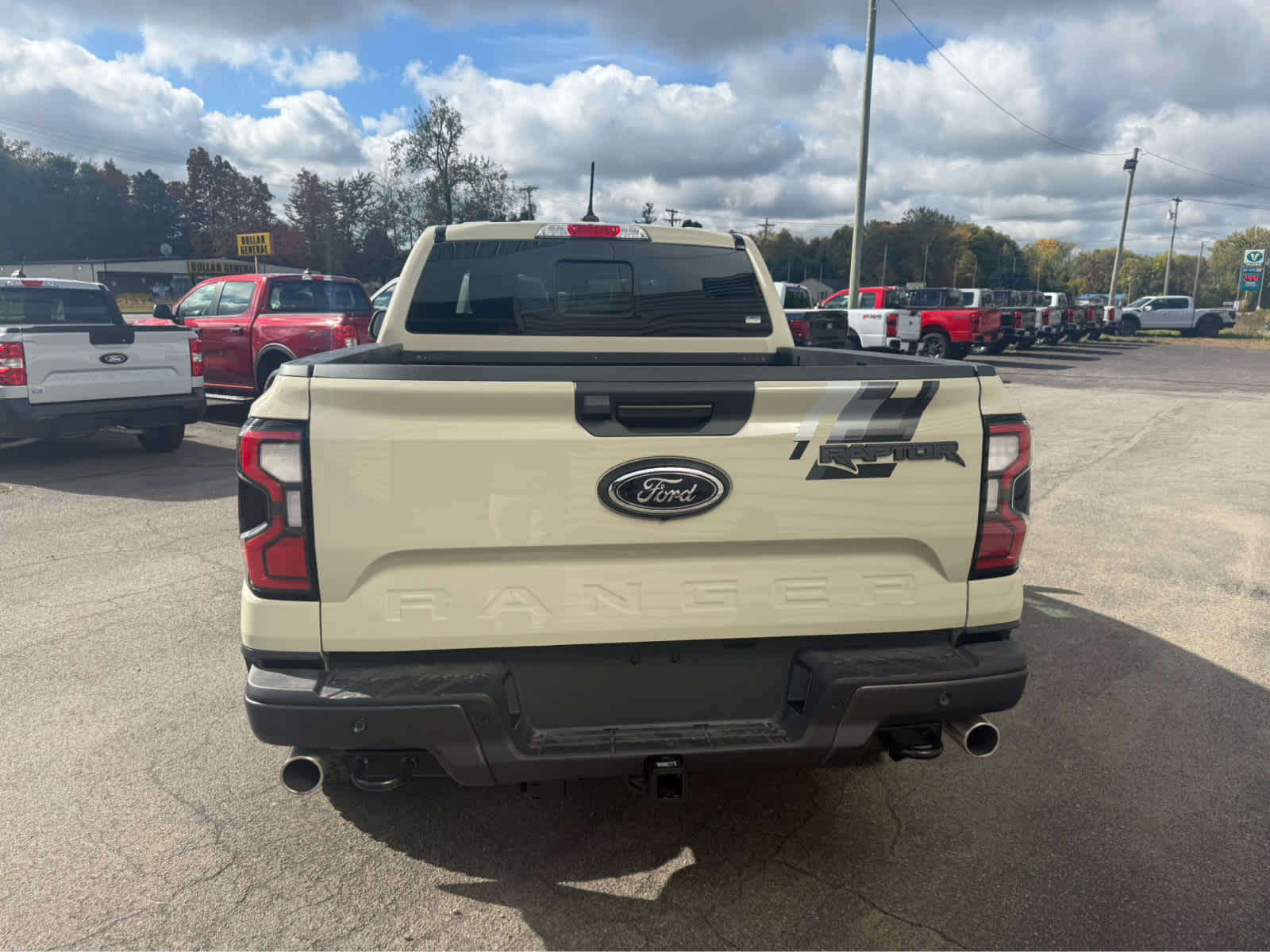 2025 Ford Ranger Raptor - Desert Sand exterior view 9