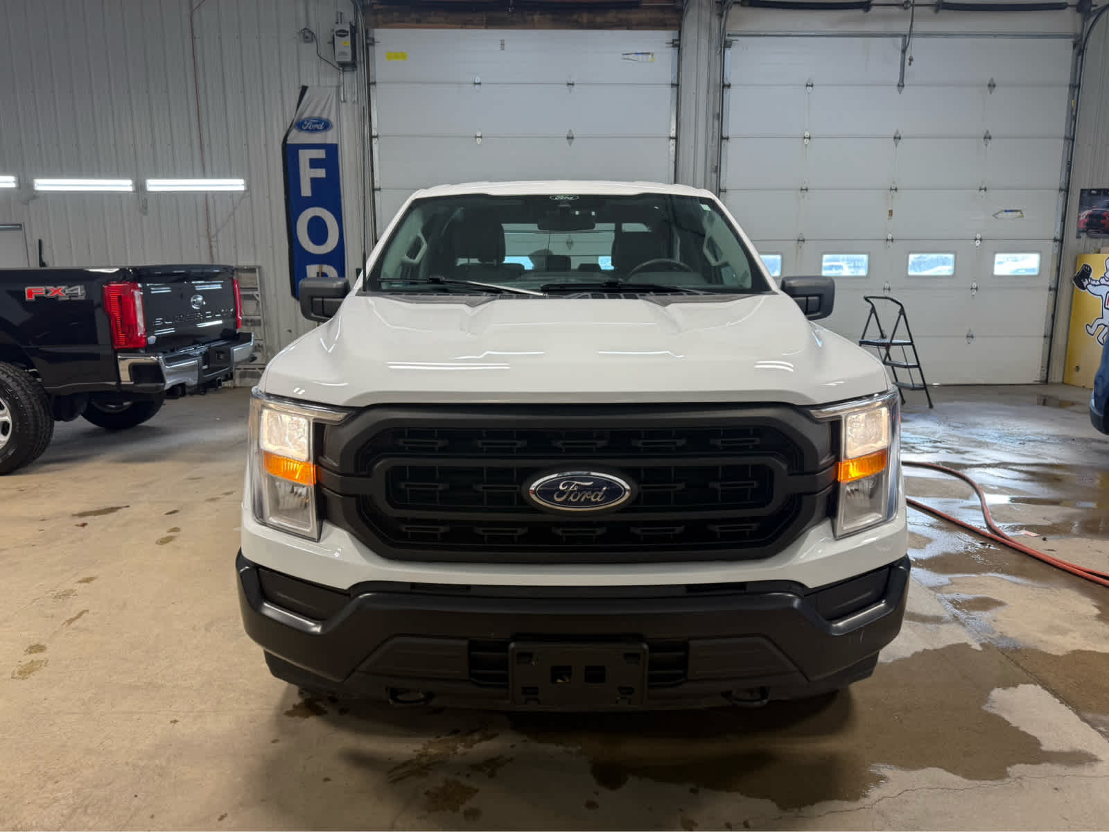 2021 Ford F-150 XL - Oxford White exterior view 3