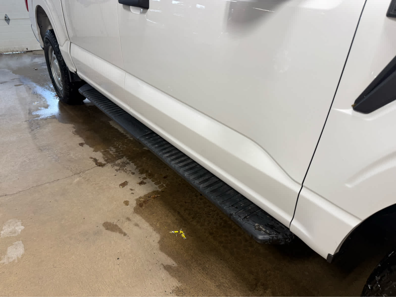 2021 Ford F-150 XL - Oxford White exterior view 5