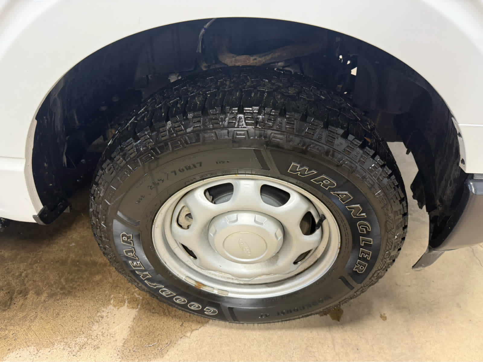 2021 Ford F-150 XL - Oxford White exterior view 4