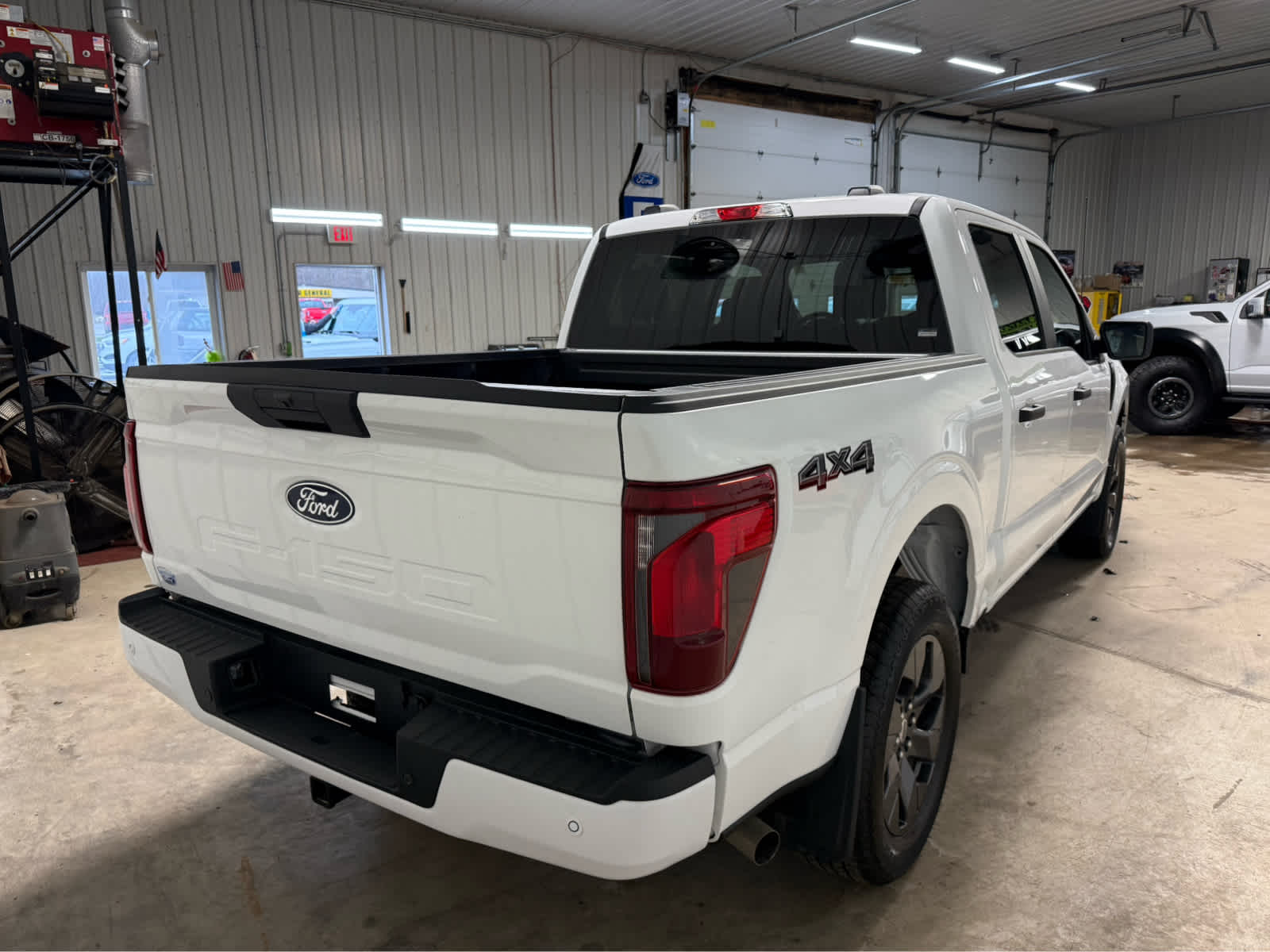 2025 Ford F-150 STX - Oxford White exterior view 6