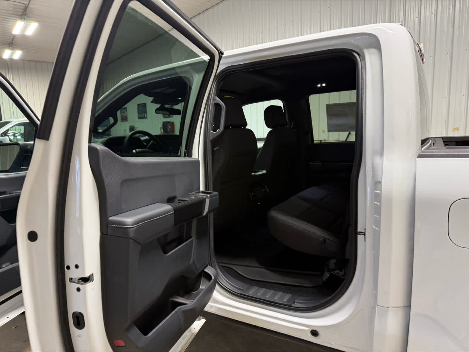 2025 Ford F-150 STX - Oxford White exterior view 14