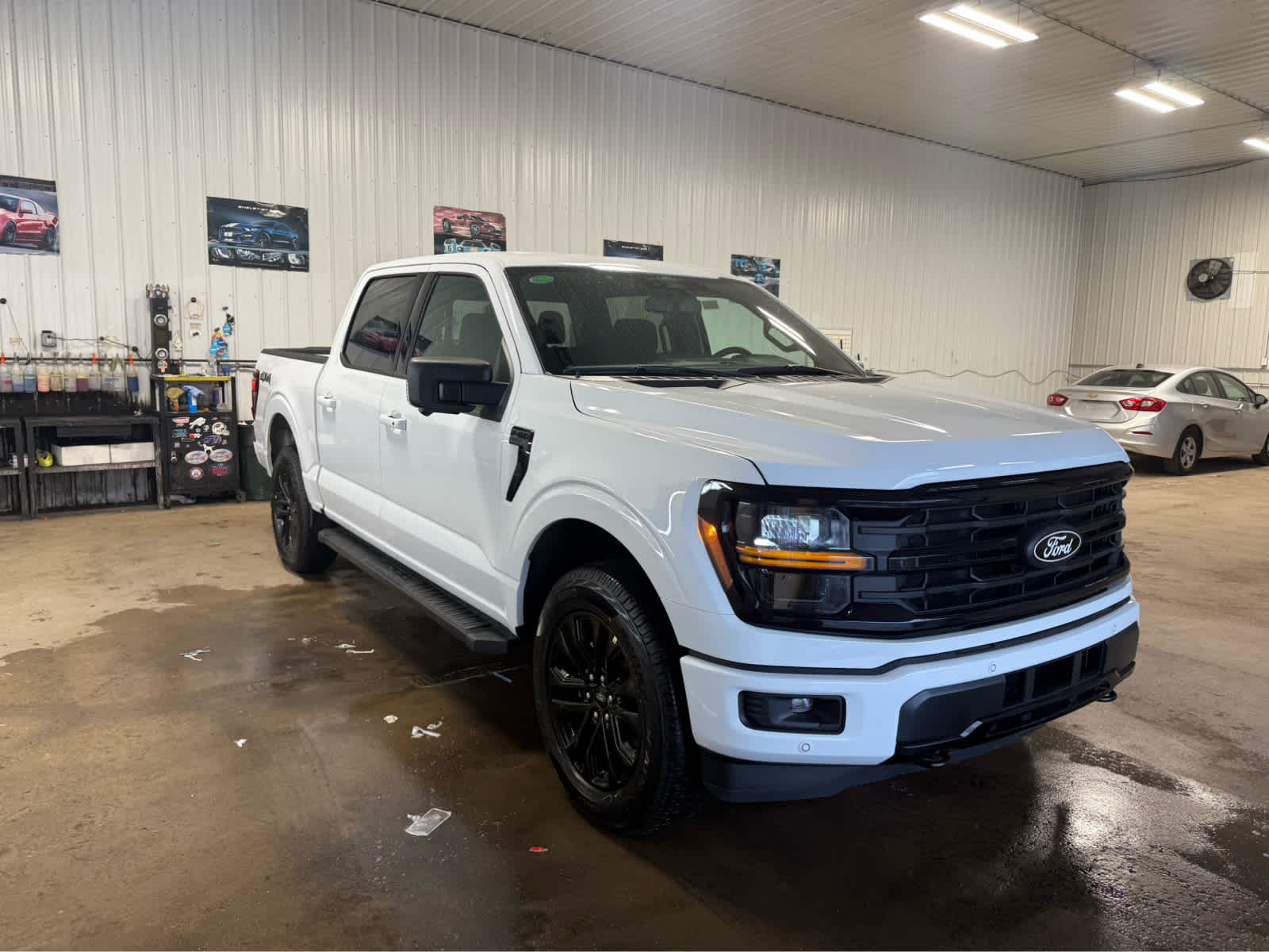 2026 Ford F-150 XLT - Oxford White exterior view 2
