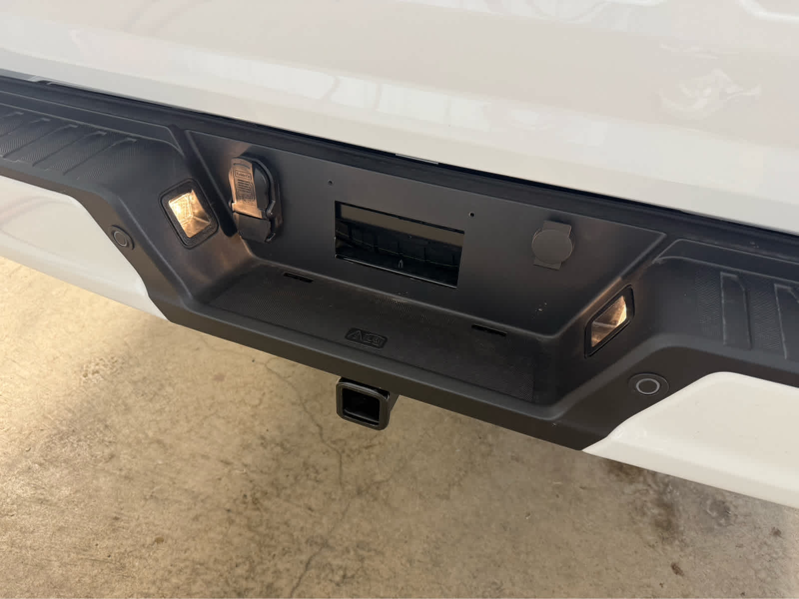 2026 Ford F-150 XLT - Oxford White exterior view 9