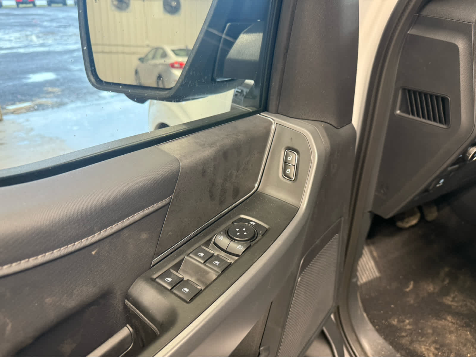 2026 Ford F-150 XLT - Oxford White exterior view 12