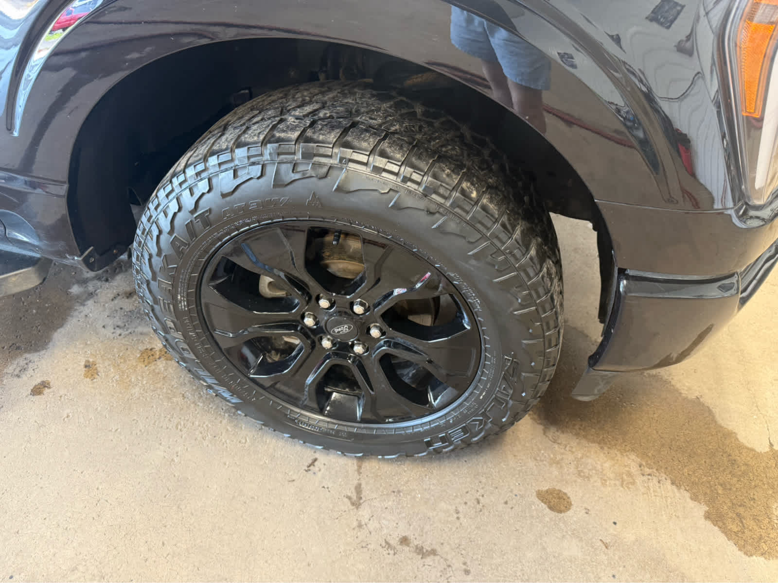 2023 Ford F-150 XLT - Agate Black Metallic exterior view 4