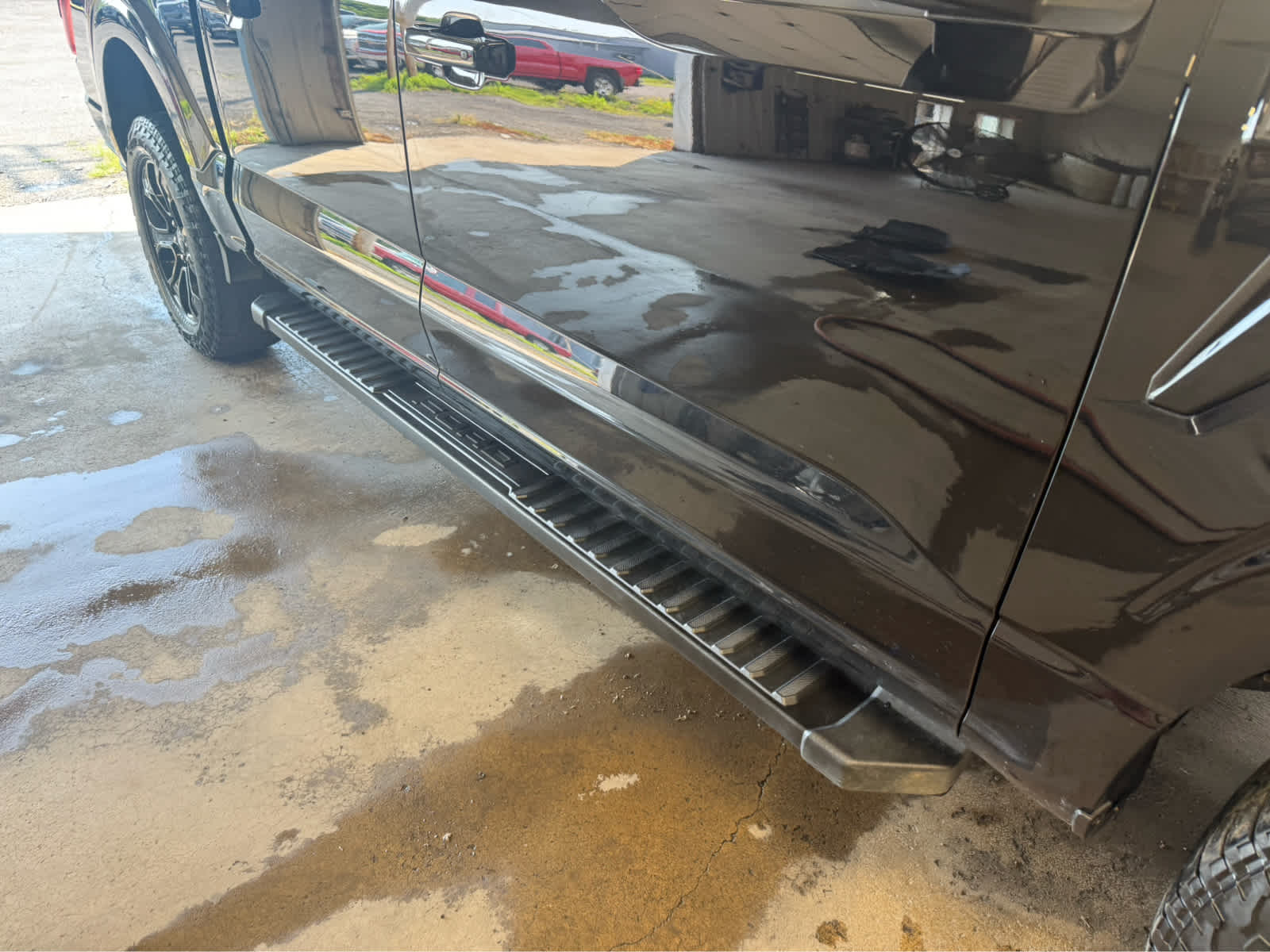 2023 Ford F-150 XLT - Agate Black Metallic exterior view 5